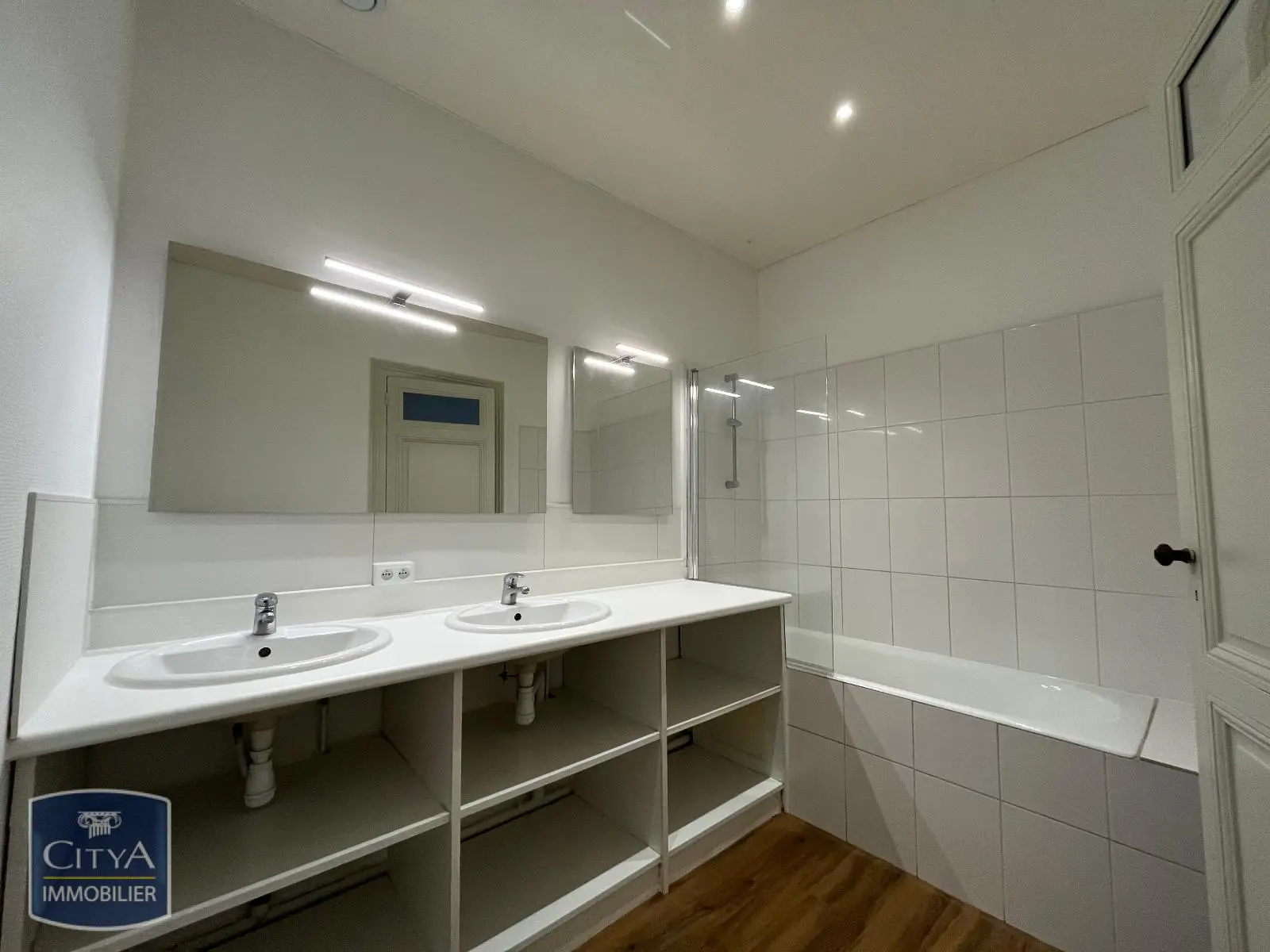 Photo 11 Maison 7 pièces 250.64m²