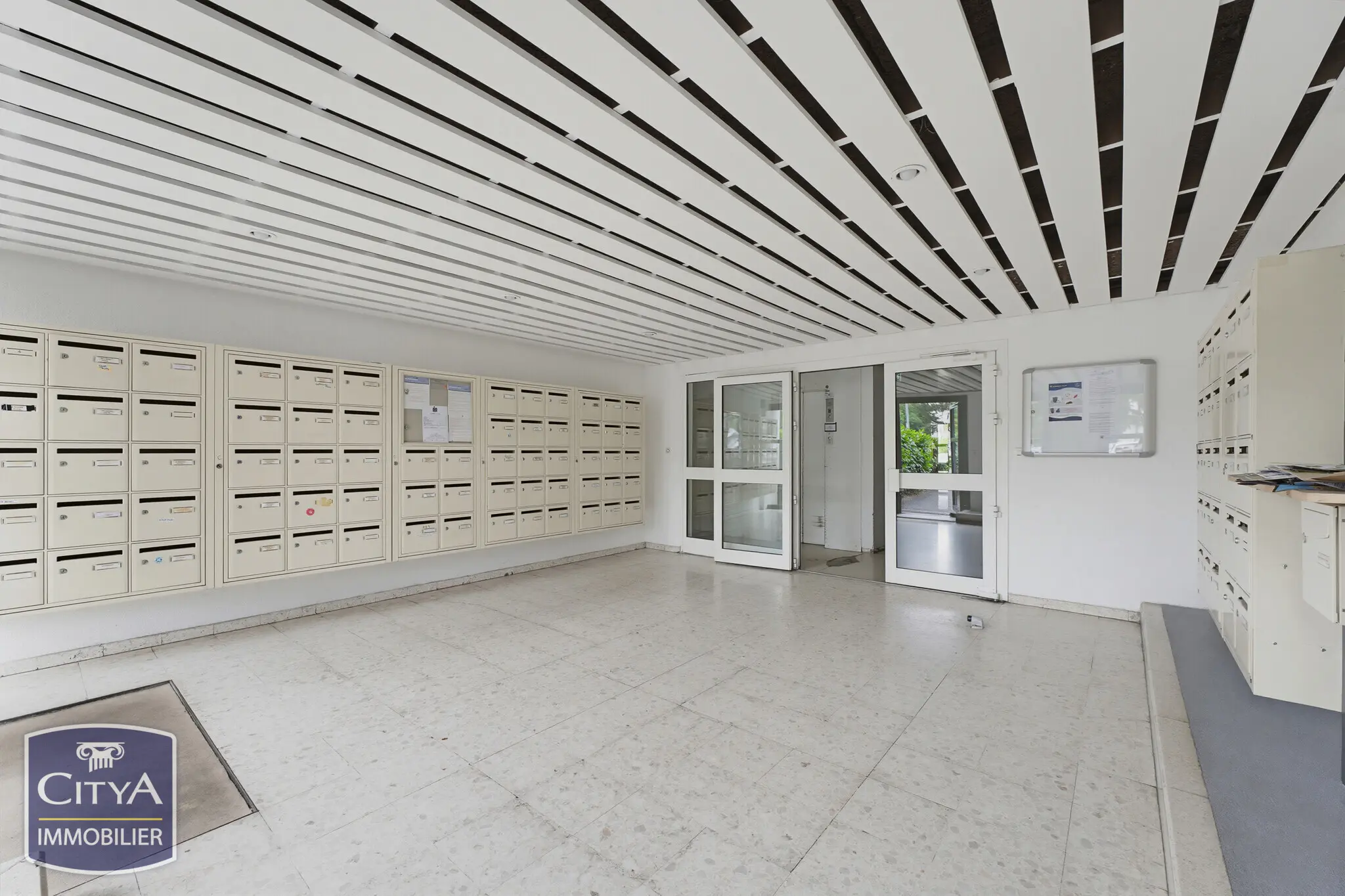Photo 8 Appartement 1 pièce 14.27m²
