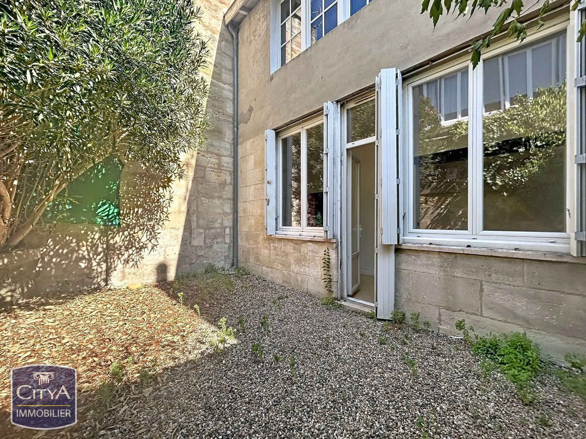 Photo 1 Appartement 1 pièce 27.11m²