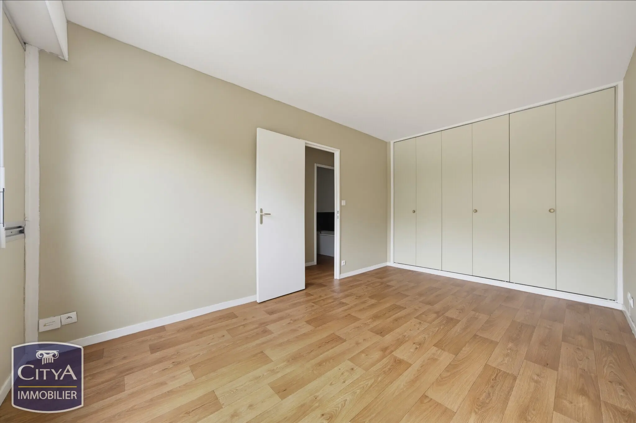 Photo 2 Appartement 1 pièce 26.95m²