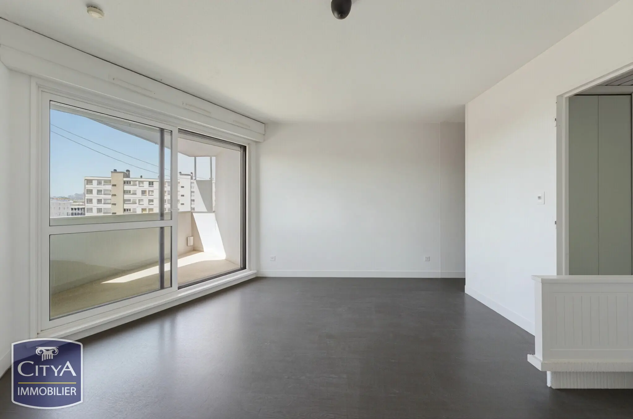 Photo 1 Appartement 1 pièce 24.22m²