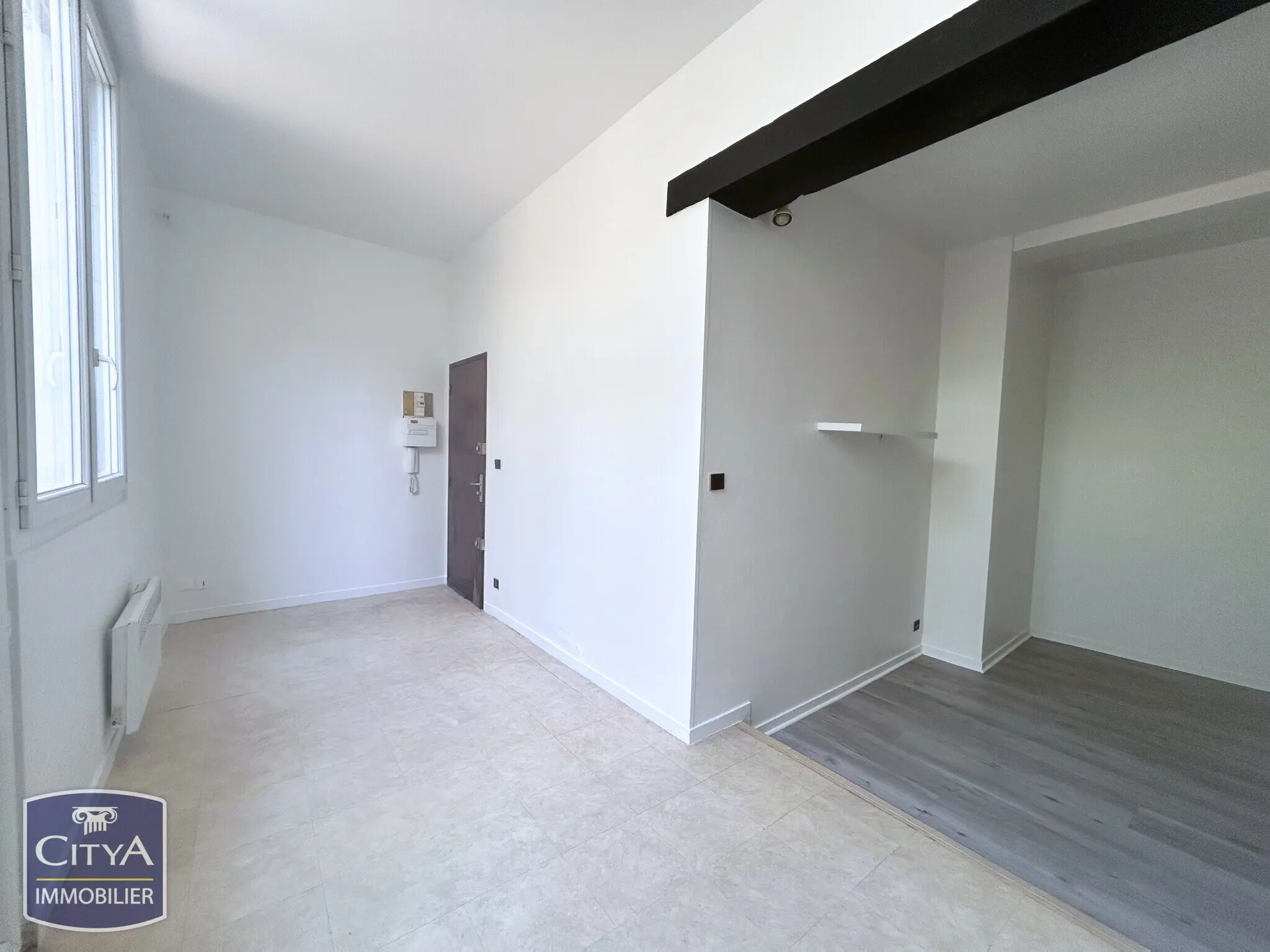 Photo 2 Appartement 1 pièce 27.11m²