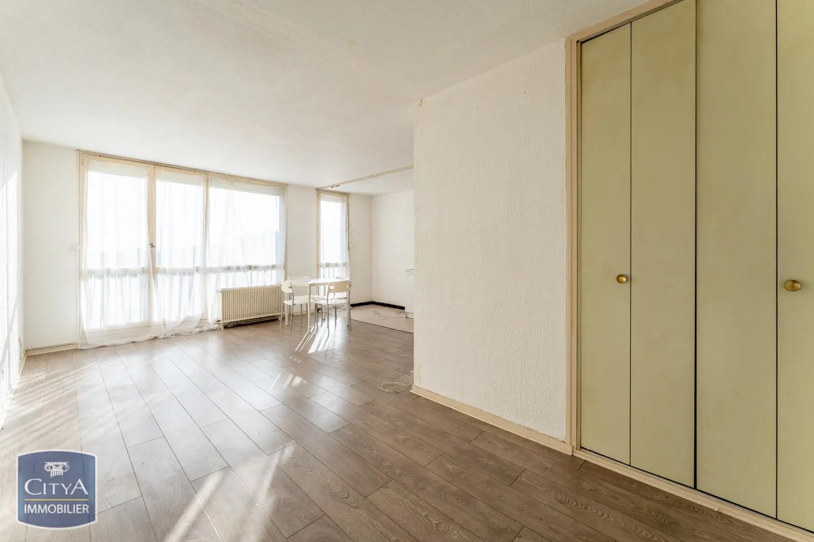 Photo 2 Appartement 1 pièce 33.06m²