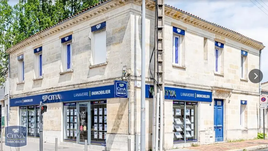 Photo 1 Local Professionnel 16 pièces 355.32m²