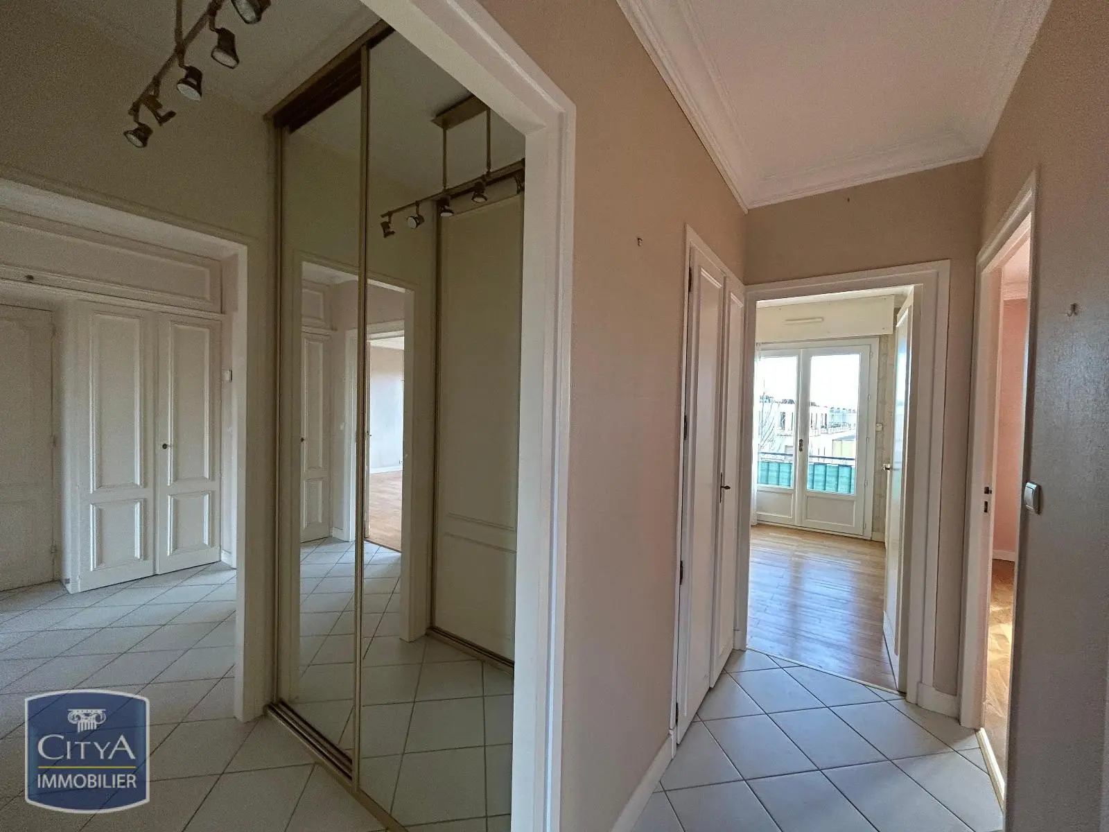 Photo 11 Appartement 6 pièces 132.24m²