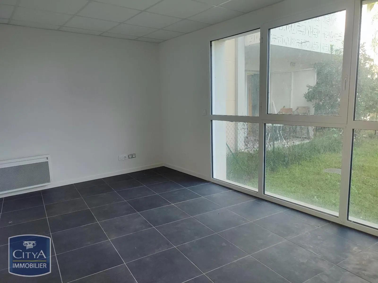 Photo 6 Local Commercial 105m²