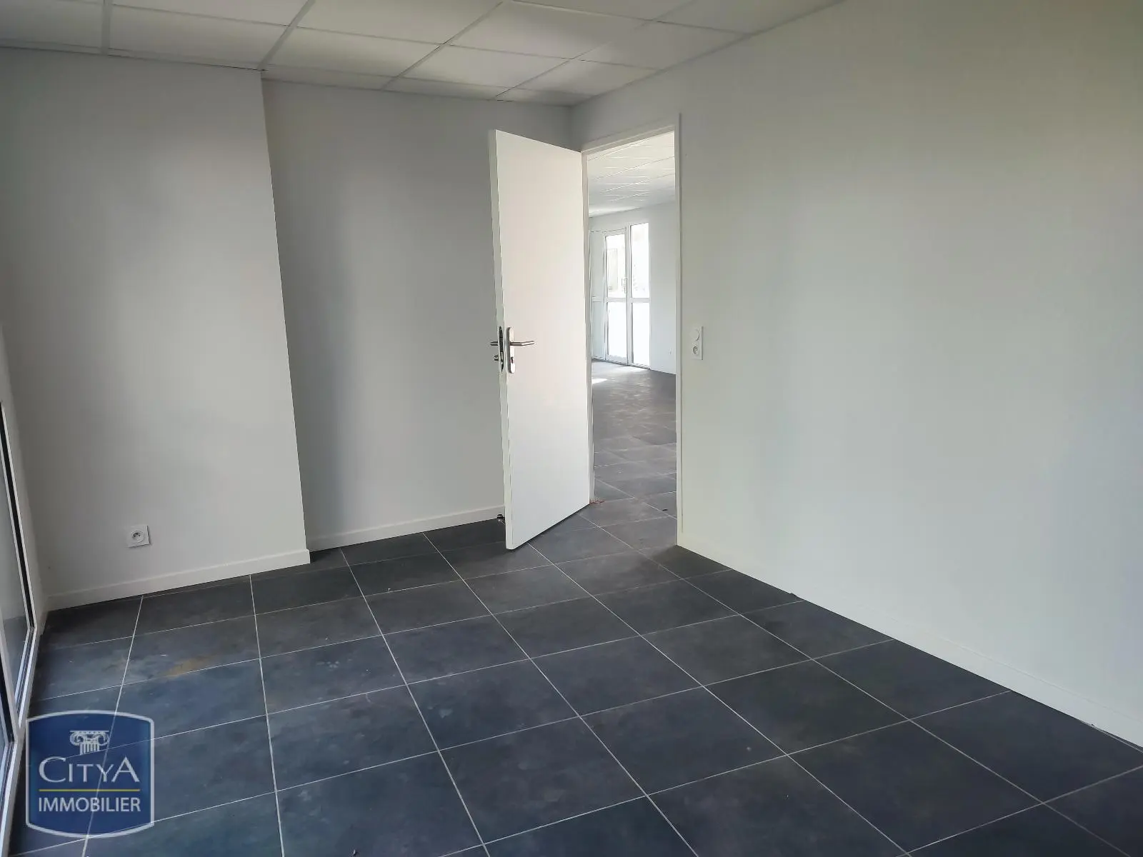 Photo 7 Local Commercial 105m²