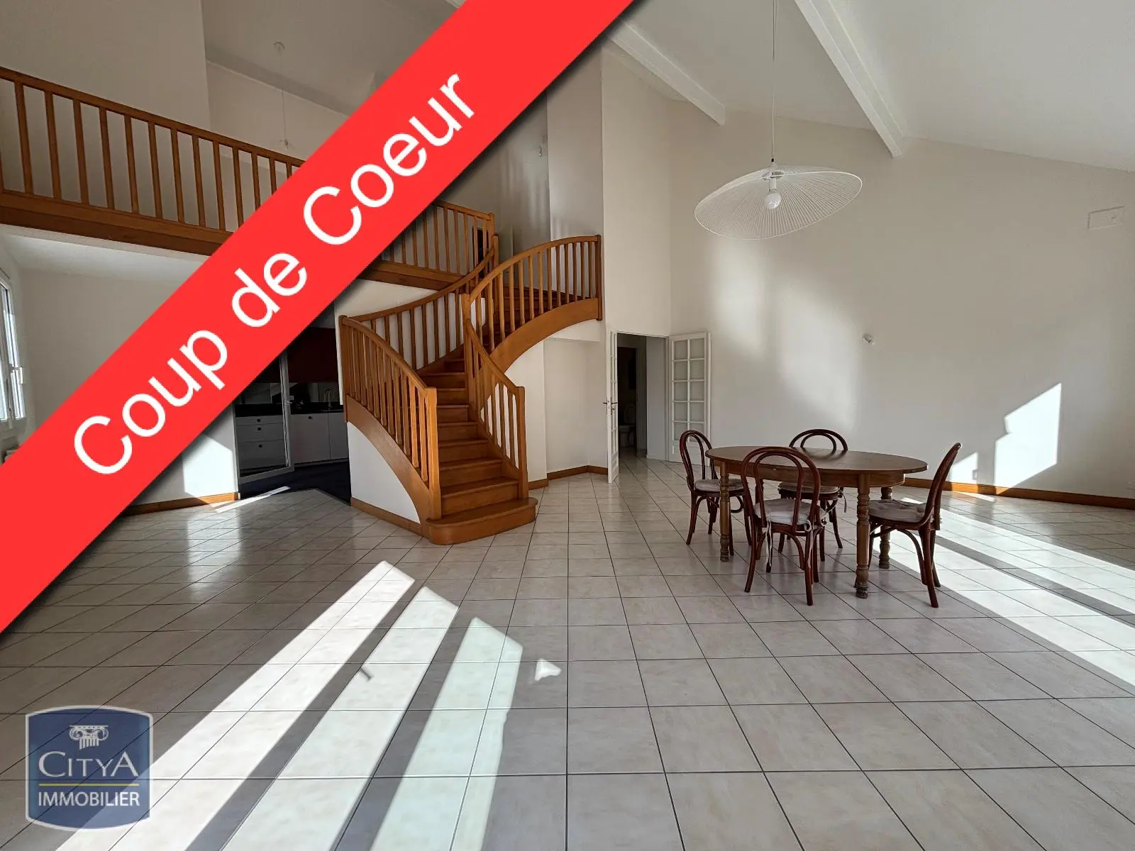 Photo 1 Appartement 5 pièces 157.33m²