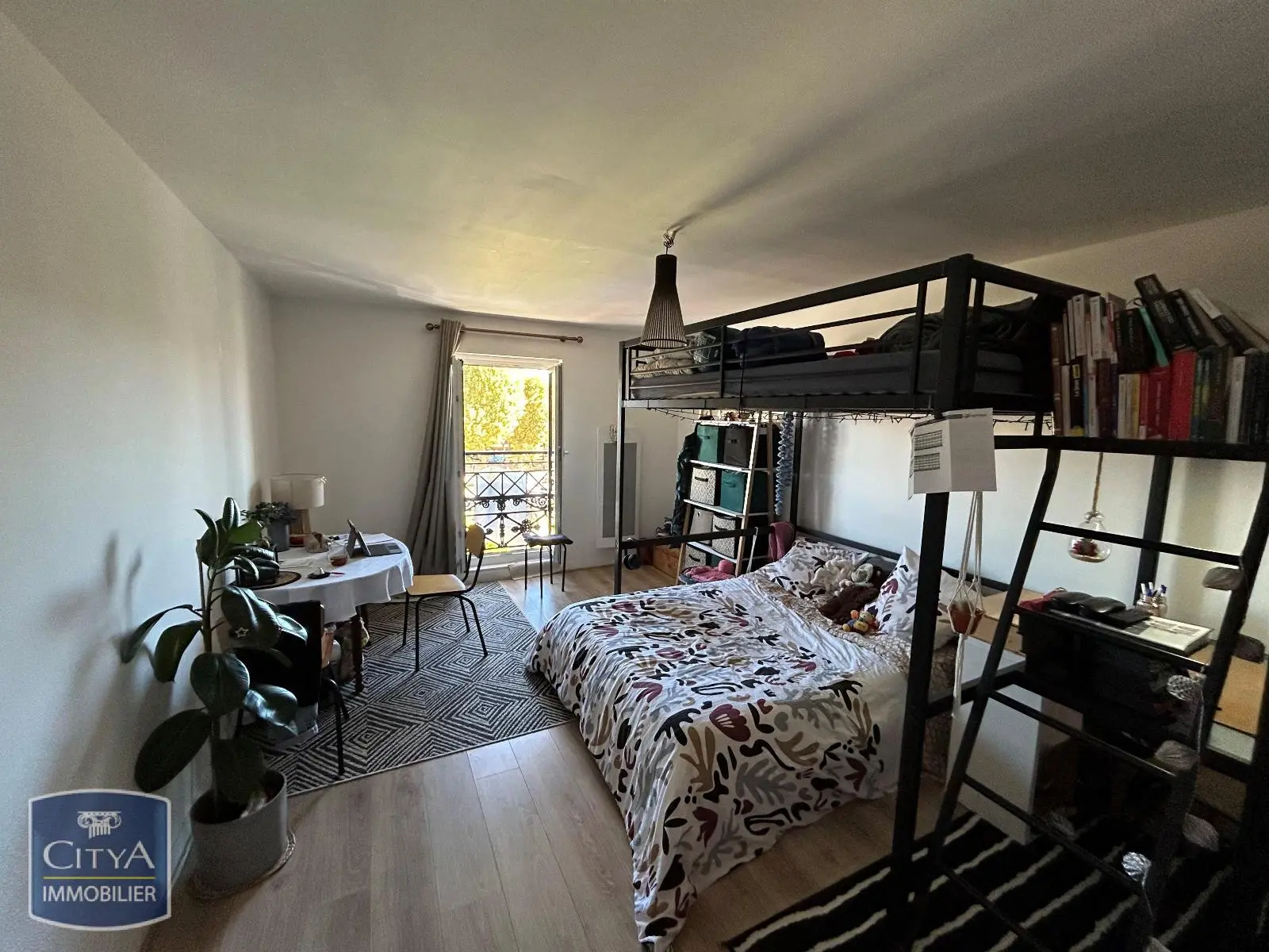 Photo 2 Appartement 1 pièce 28.3m²