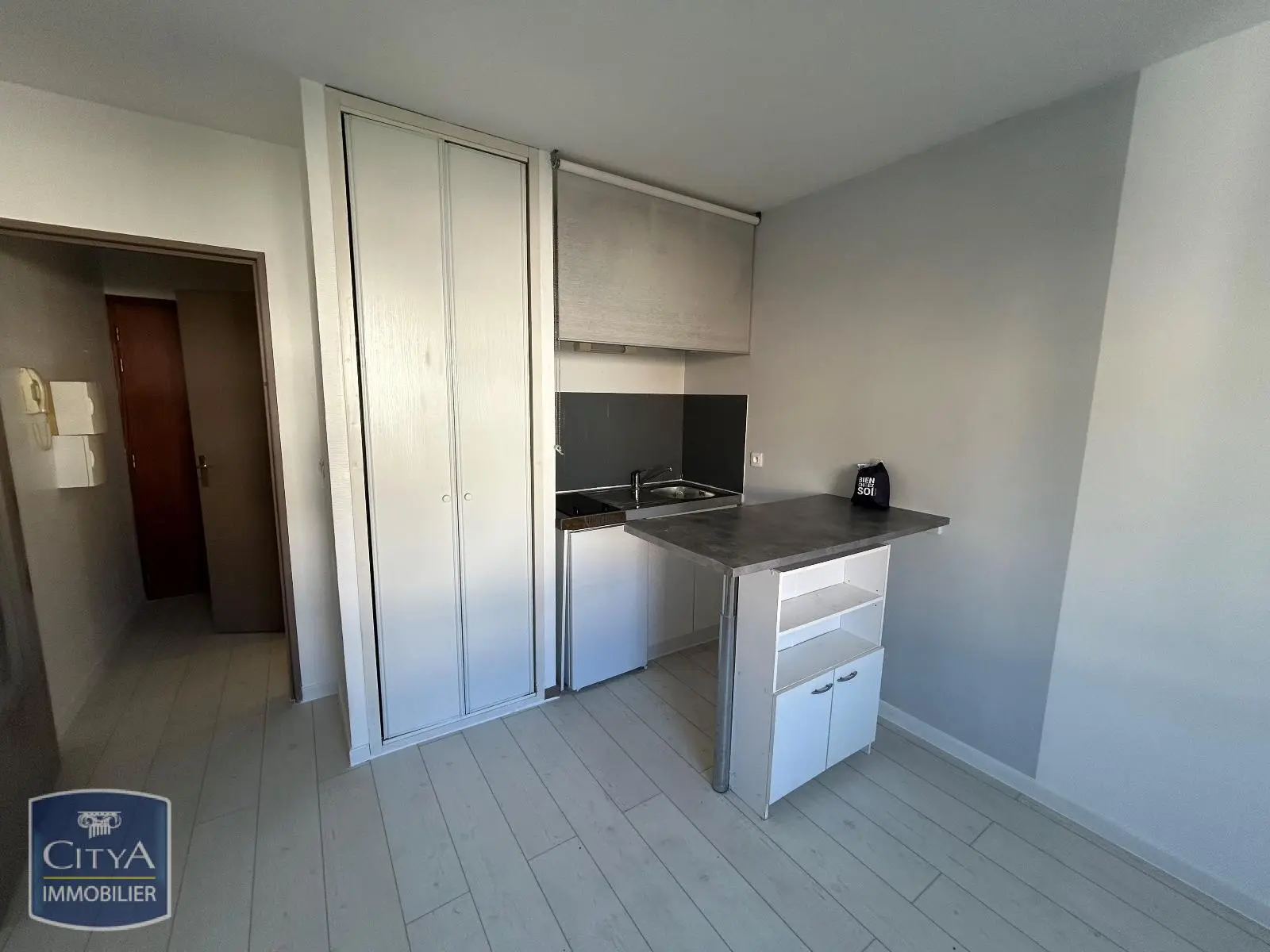 Photo 1 Appartement 1 pièce 19m²