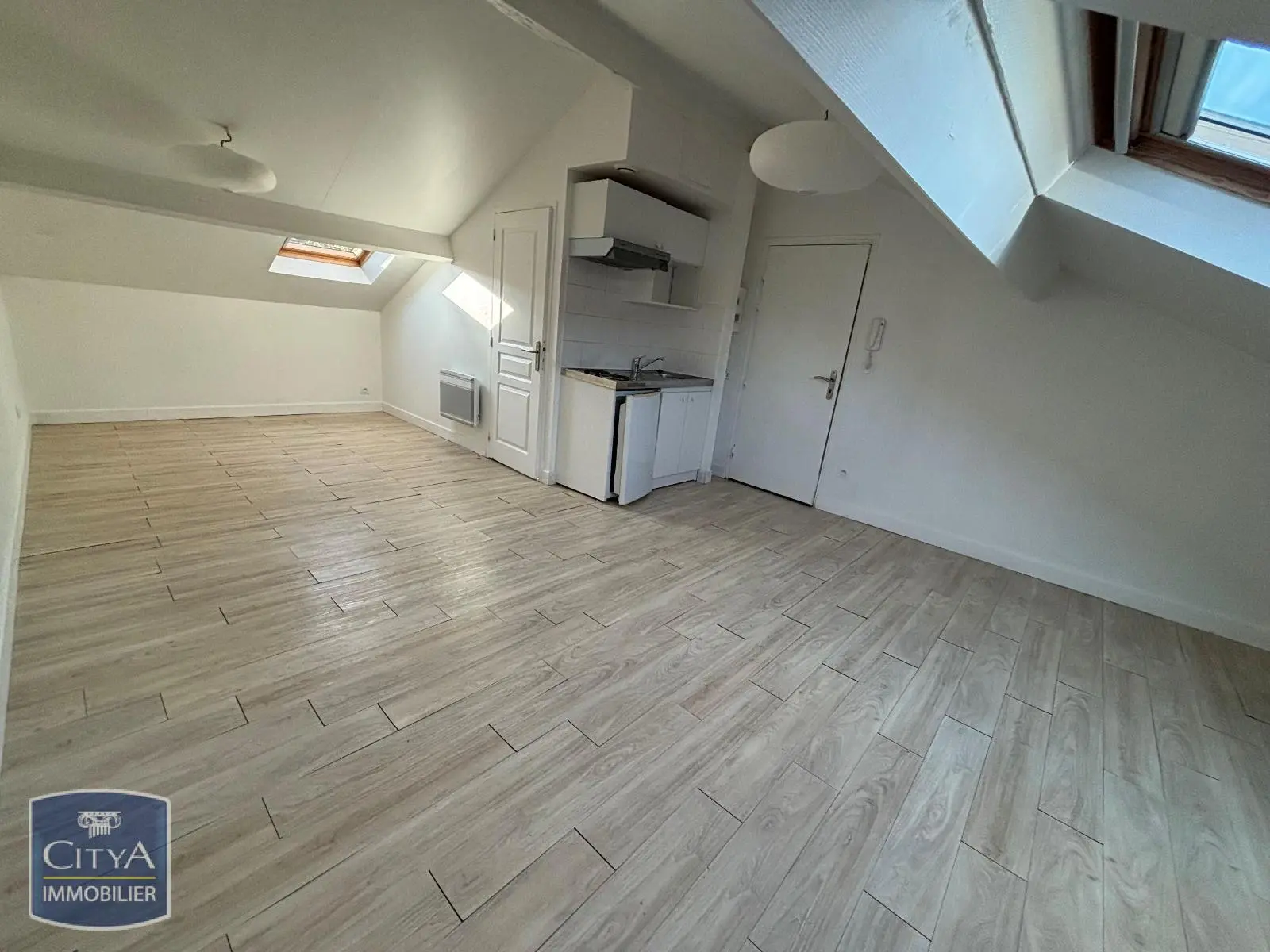 Photo 1 Appartement 1 pièce 17.9m²