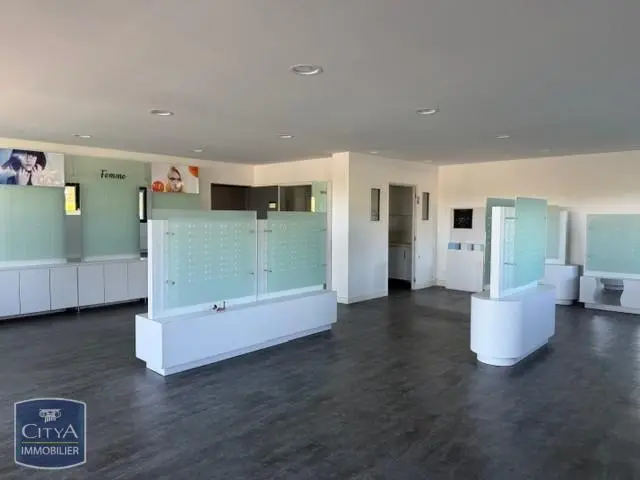 Photo 1 Local Commercial