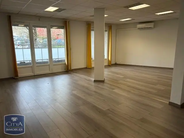 Photo 3 Local Professionnel