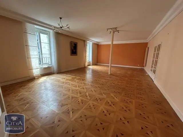 Photo 1 Appartement 4 pièces 150.33m²