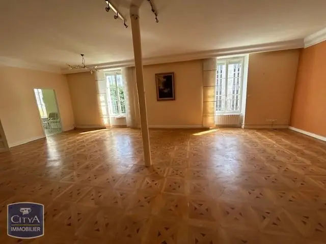 Photo 1 Appartement 4 pièces 150.33m²