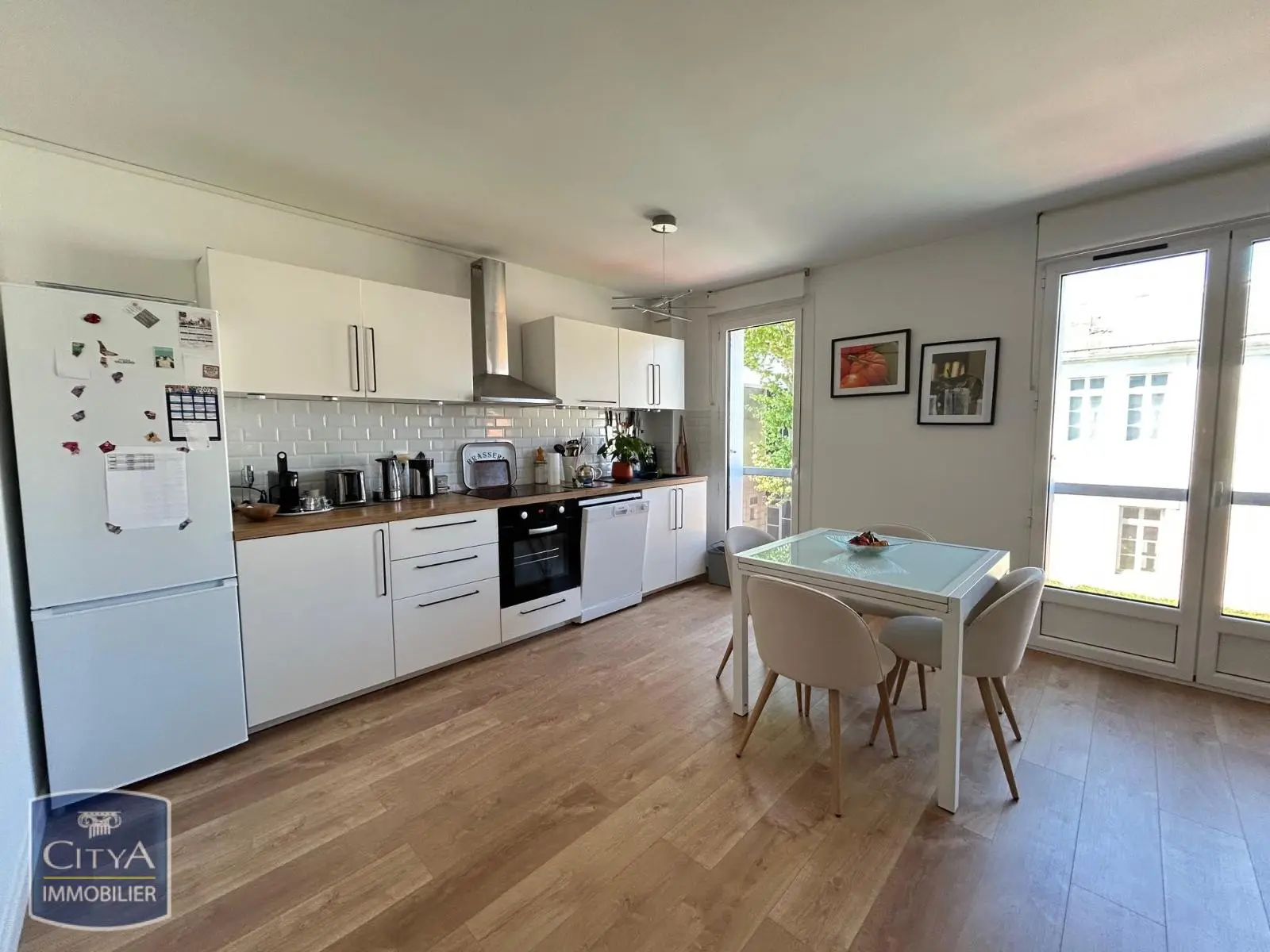 Photo 2 Appartement 3 pièces 77m²