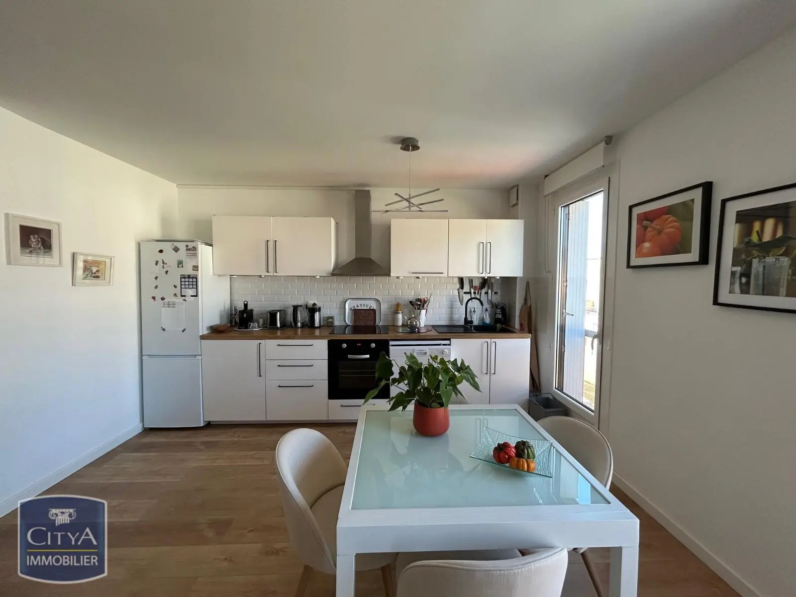 Photo 1 Appartement 3 pièces 77m²