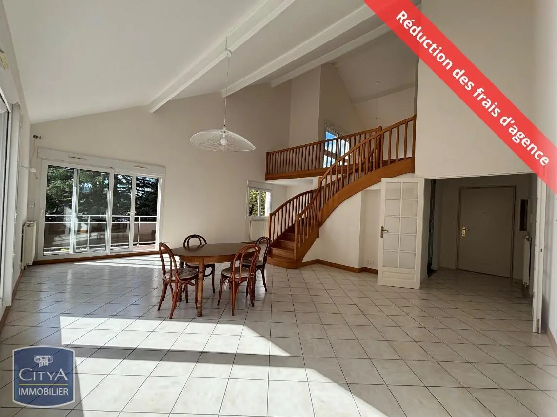 Photo 1 Appartement 5 pièces 157.33m²