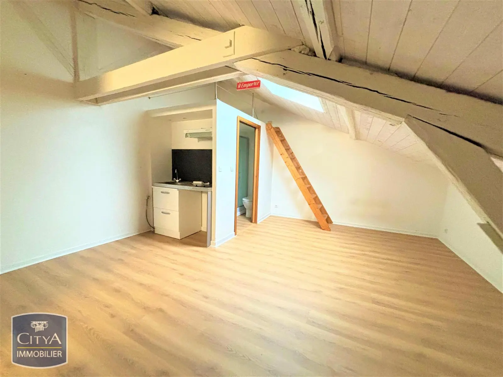 Photo 1 Appartement 1 pièce 19.8m²