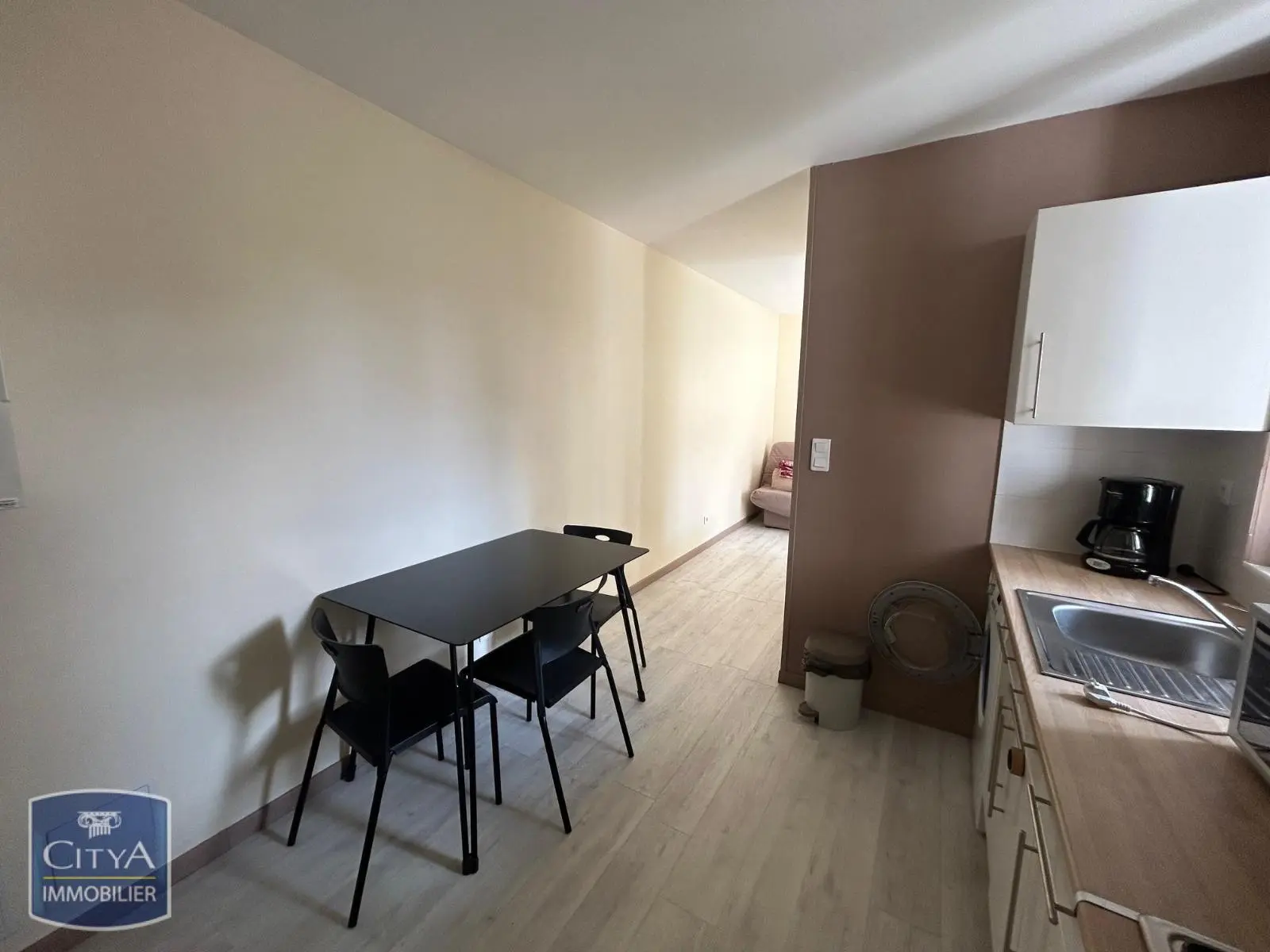Photo 2 Appartement 1 pièce 24.57m²