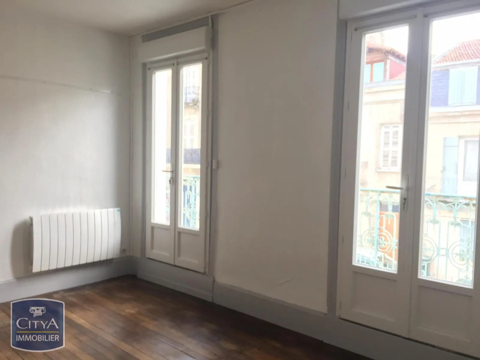 Photo 1 Appartement 1 pièce 23.44m²