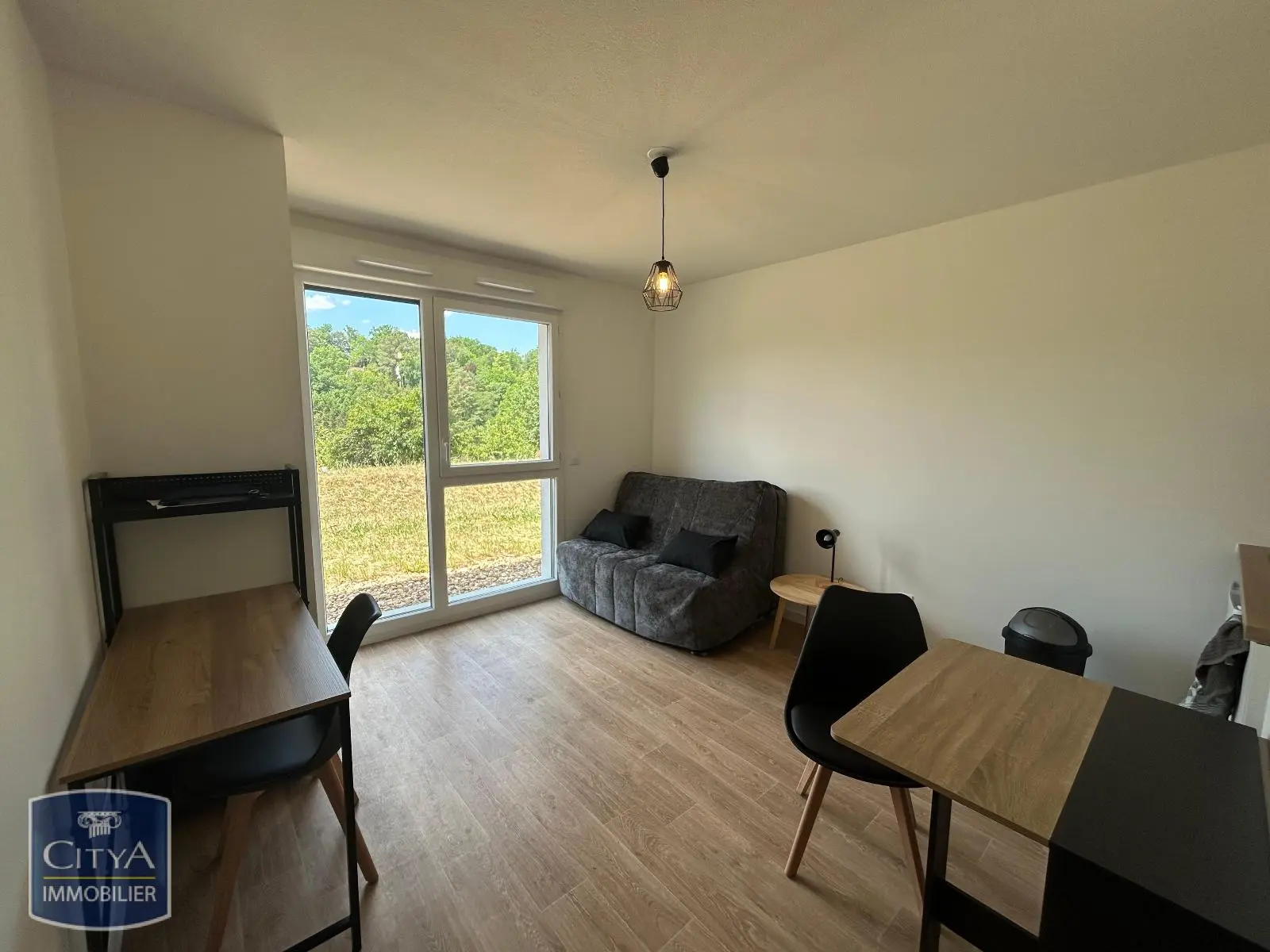 Photo 1 Appartement 1 pièce 22.2m²