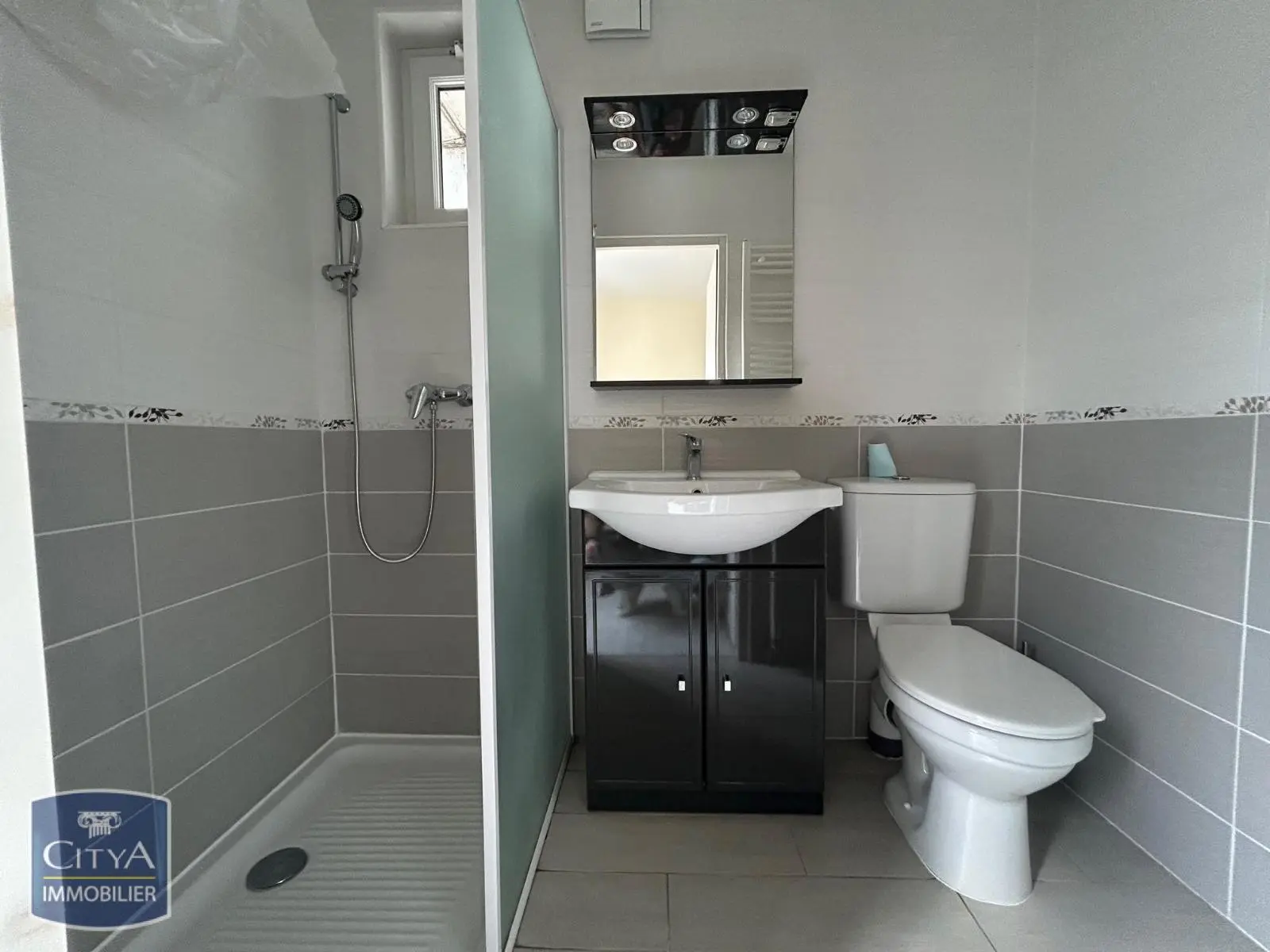 Photo 3 Appartement 1 pièce 24.57m²