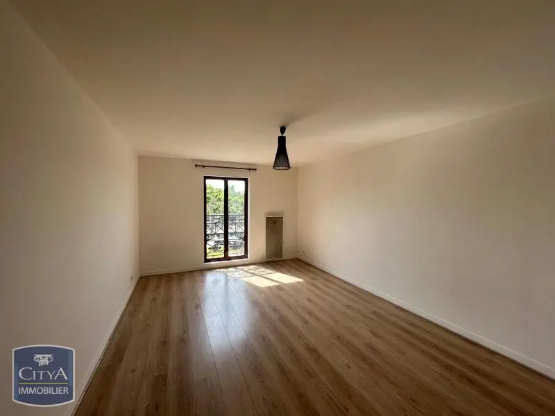Photo 1 Appartement 1 pièce 28.3m²
