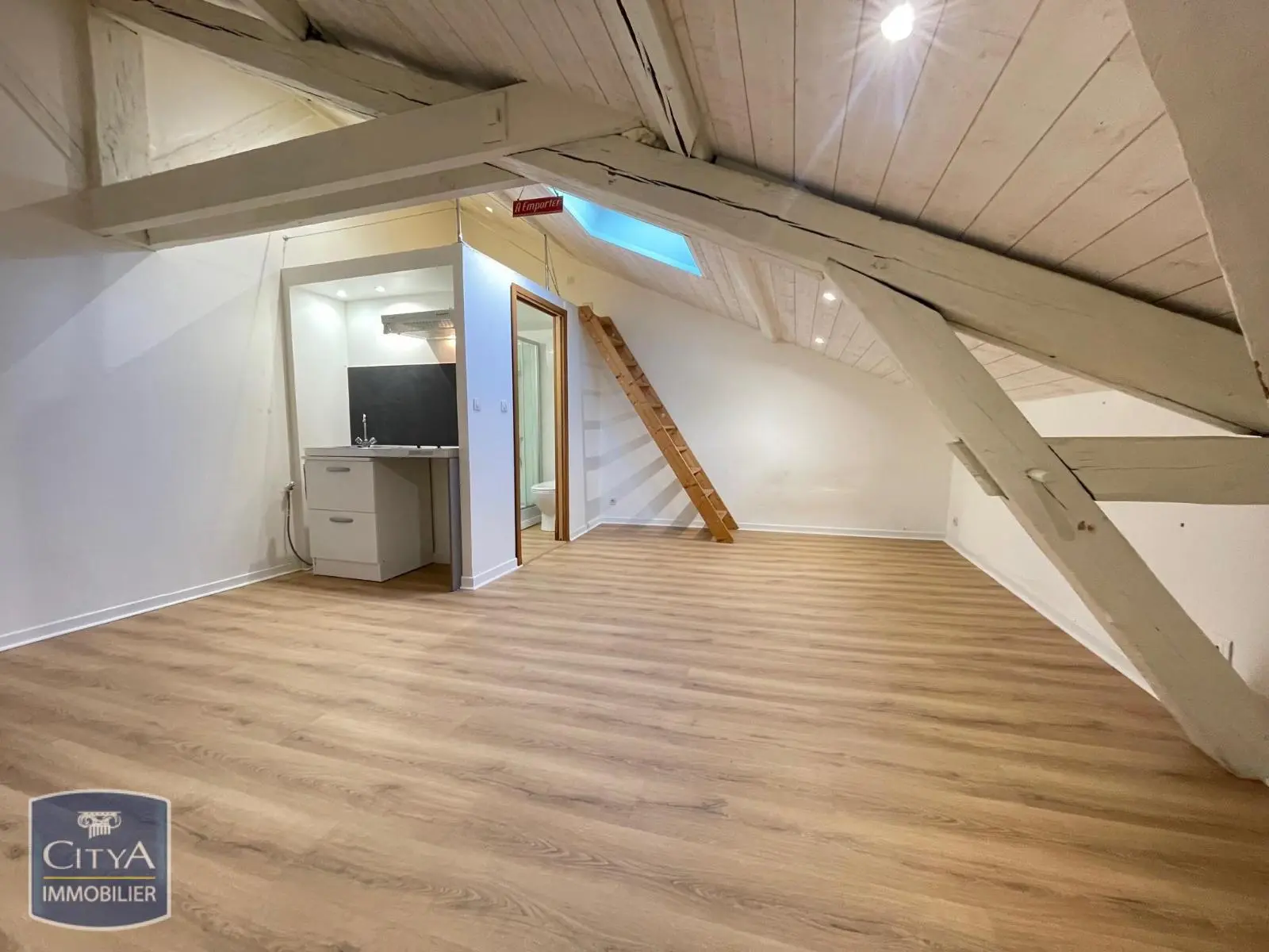 Photo 1 Appartement 1 pièce 19.8m²