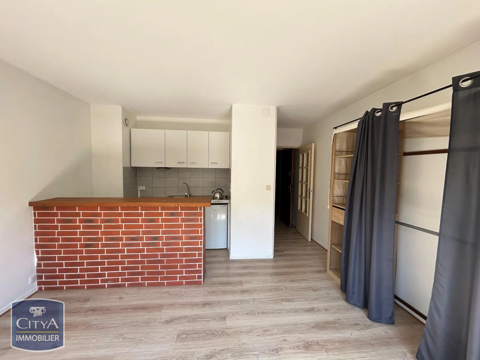 Photo 1 Appartement 1 pièce 24.49m²
