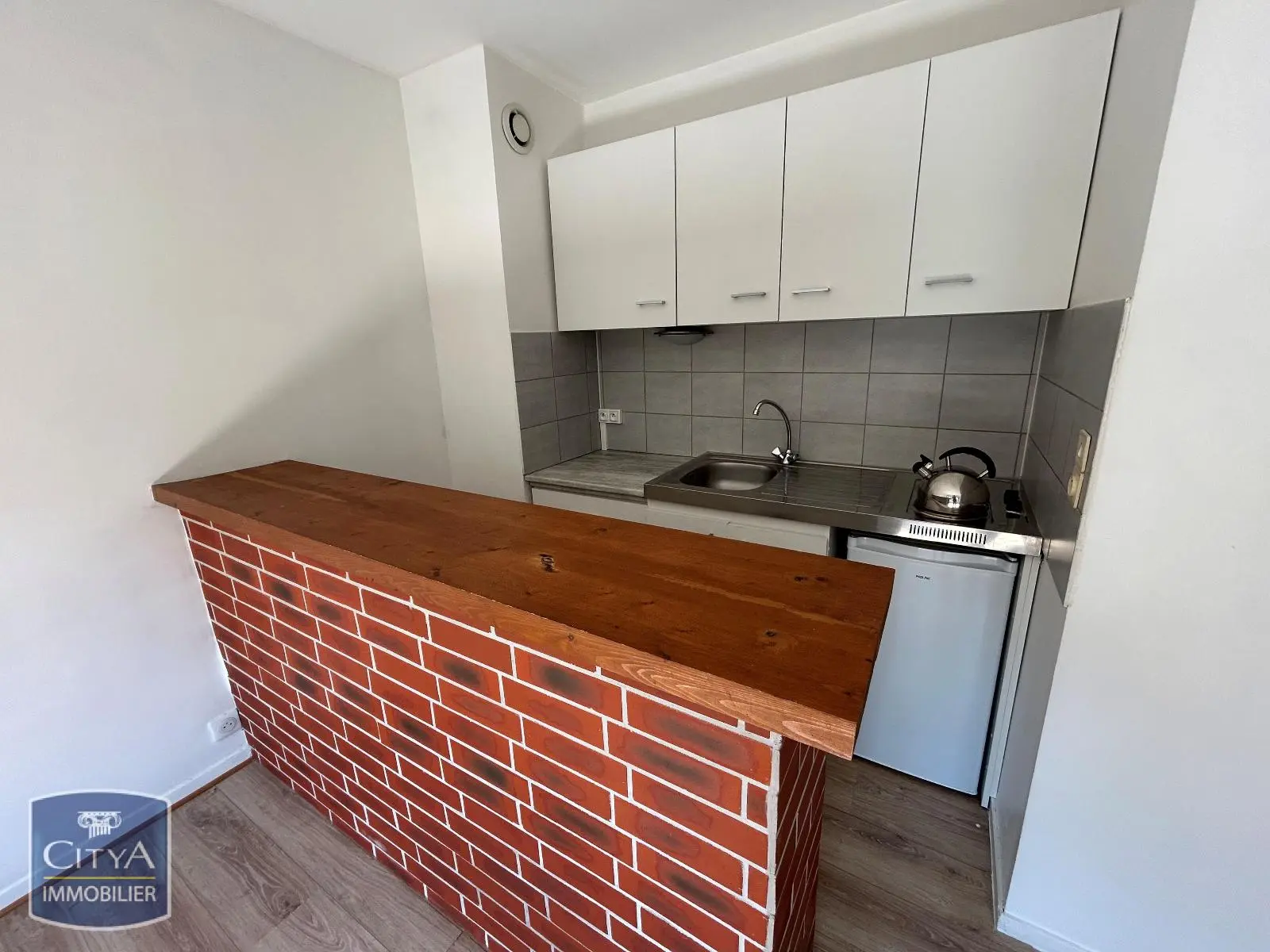 Photo 2 Appartement 1 pièce 24.49m²