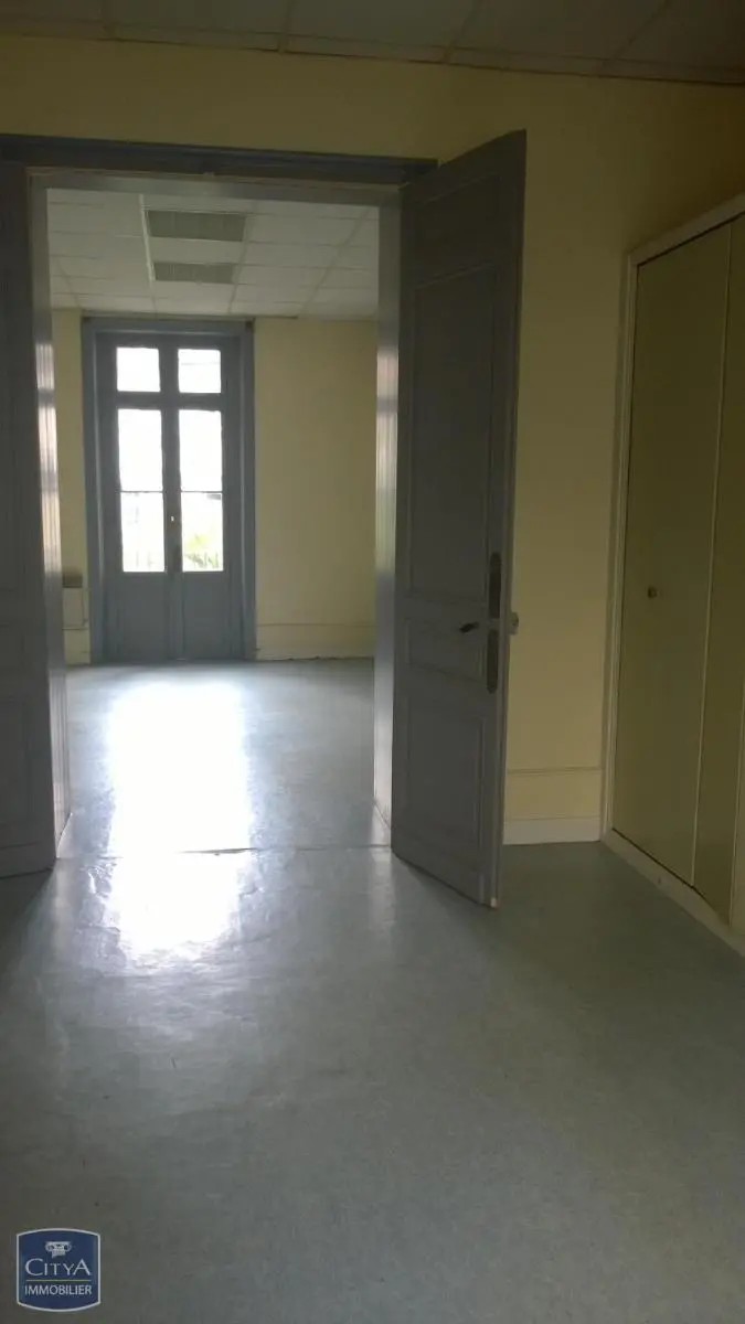 Photo 3 Local Professionnel 2 pièces 40m²