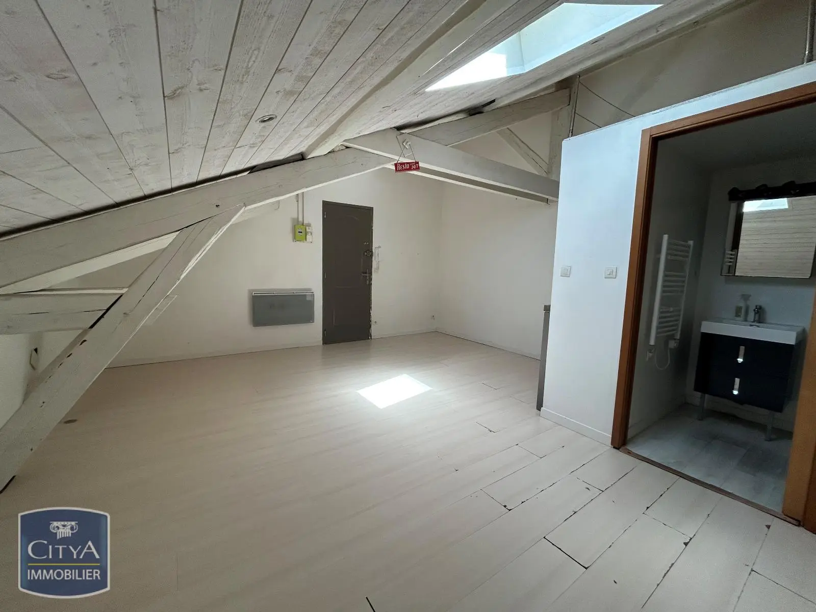 Photo 1 Appartement 1 pièce 19.8m²