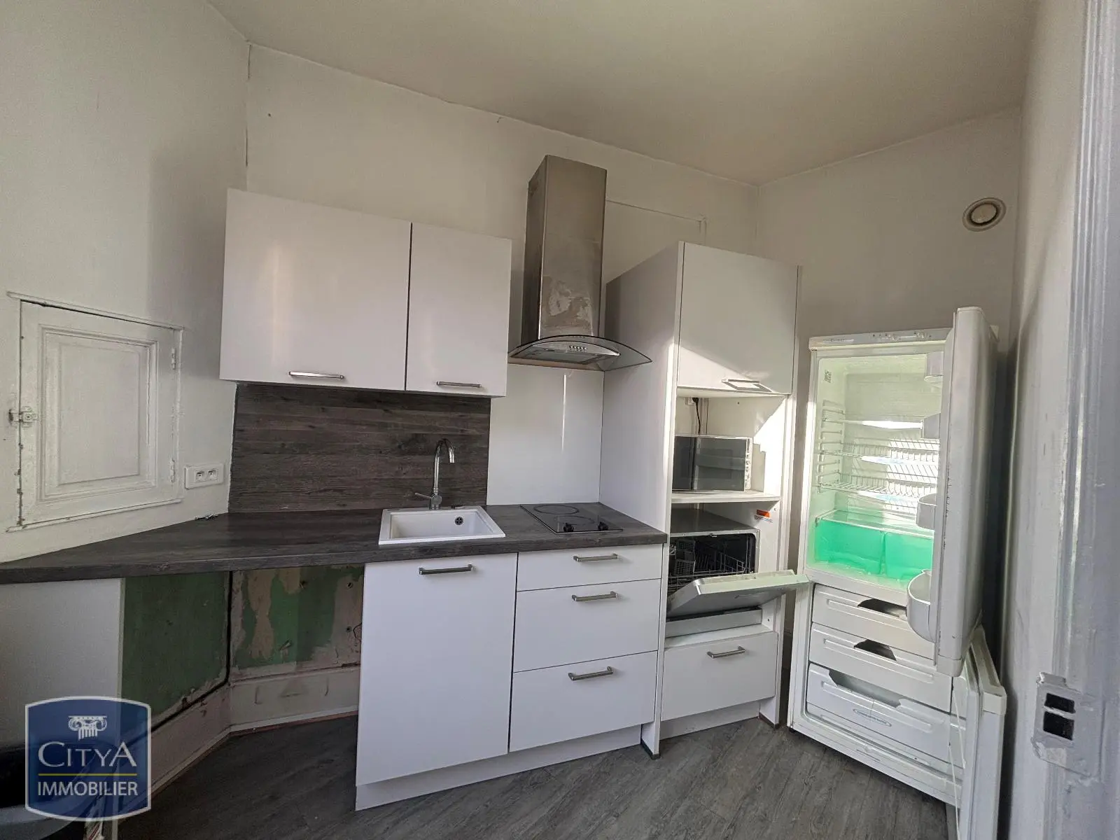 Photo 2 Appartement 1 pièce 23.44m²