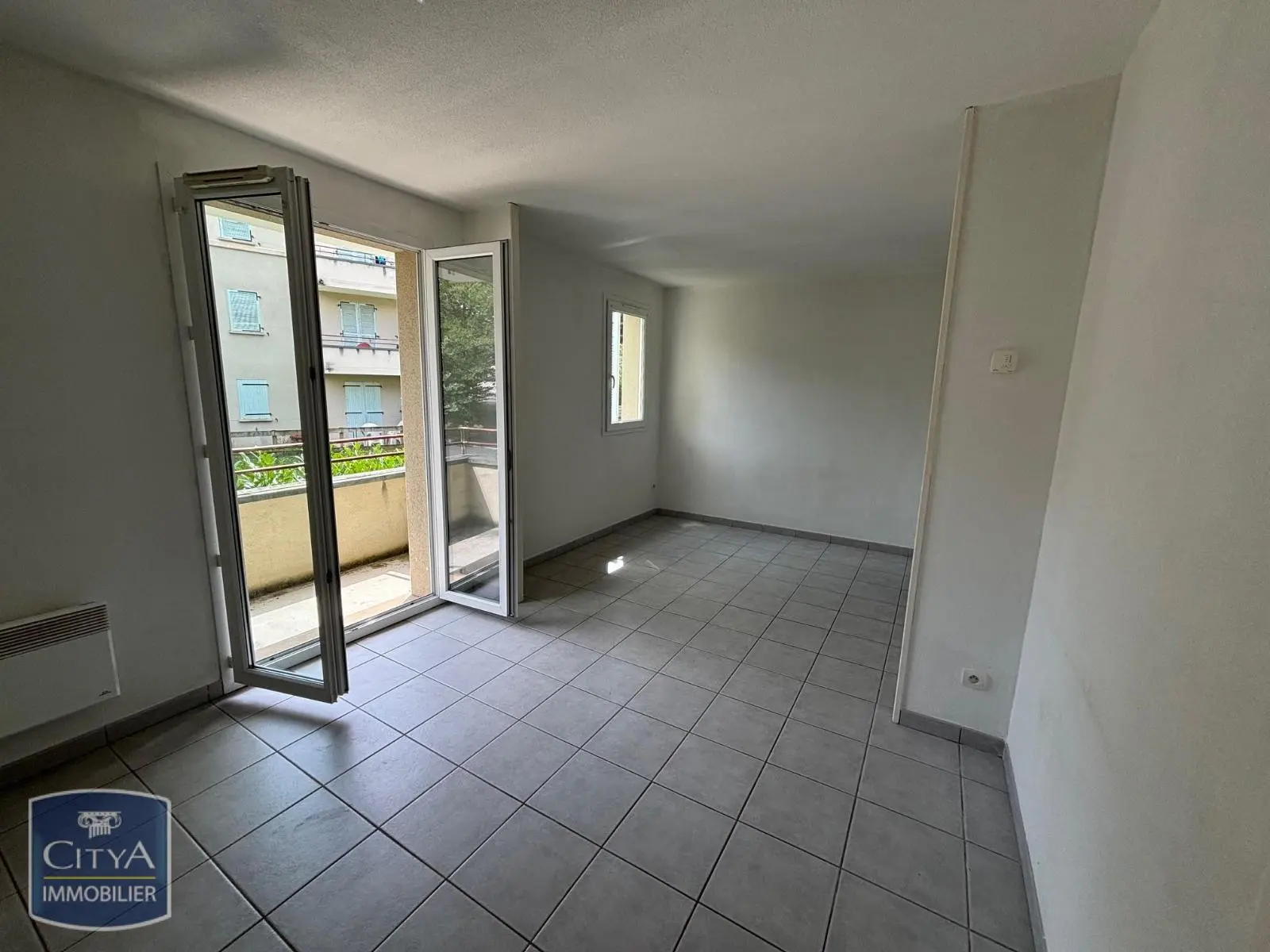 Photo 1 Appartement 1 pièce 31.44m²