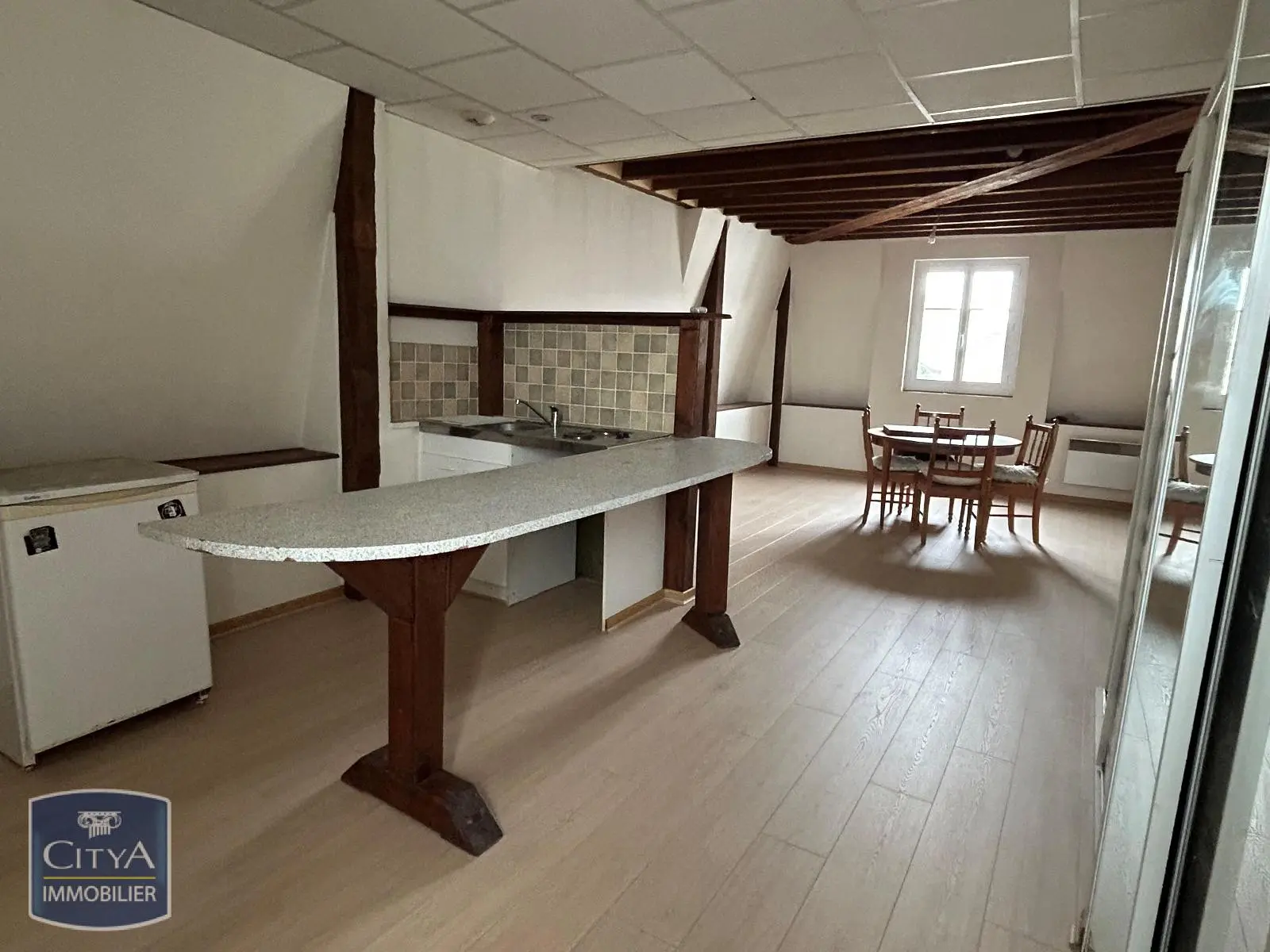 Photo 1 Appartement 1 pièce 37.79m²