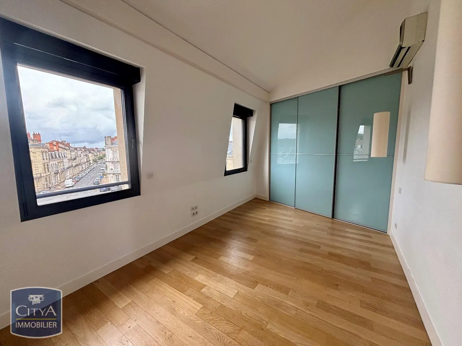 Photo 8 Appartement 4 pièces 160.6m²