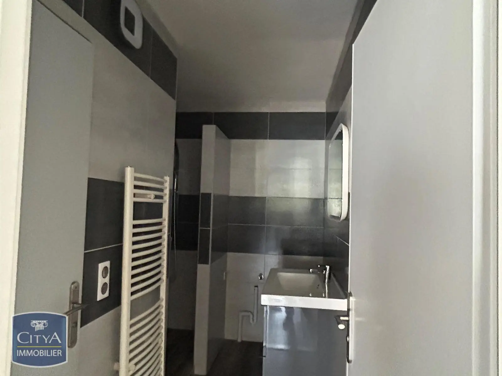 Photo 3 Appartement 1 pièce 27.56m²