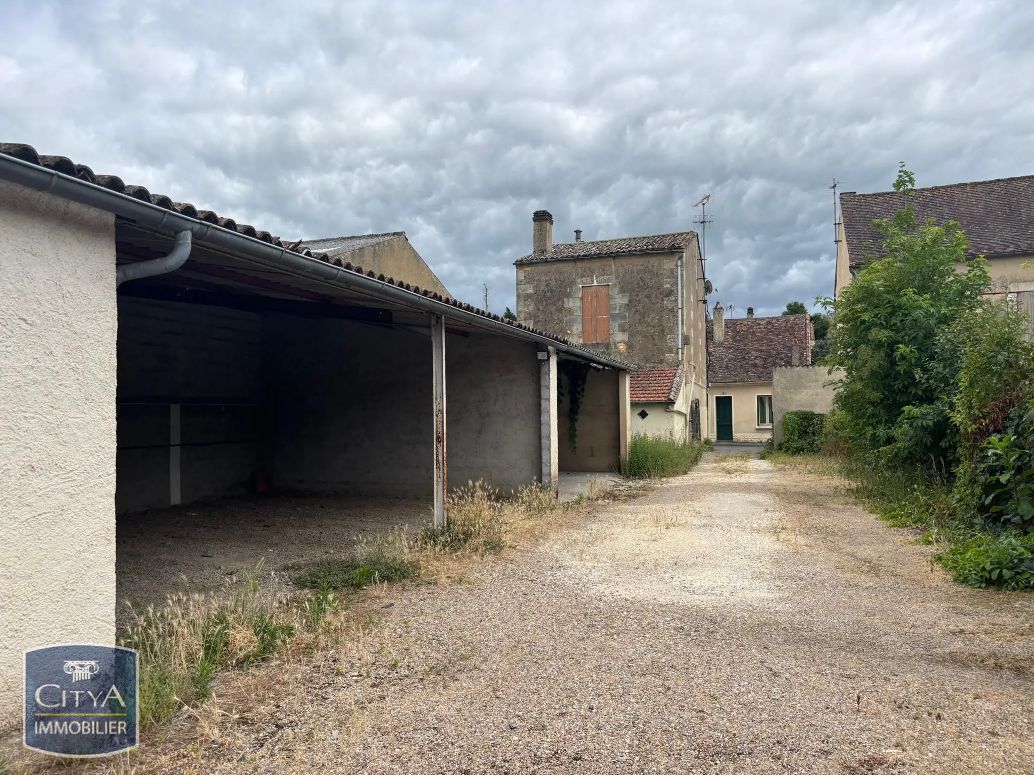 Photo 12 Local Commercial 650m²