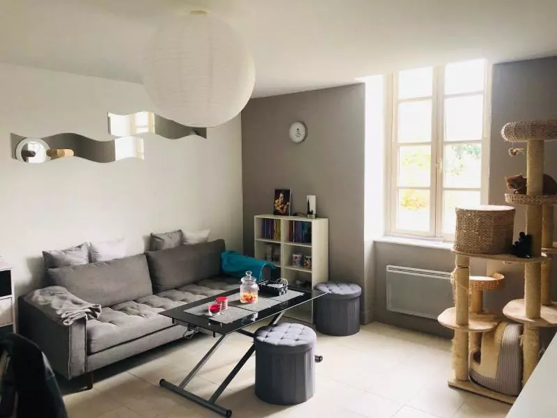 Illustration pour Appartement 2 pièces 46m² Photo Appartement 2 pièces 46m²