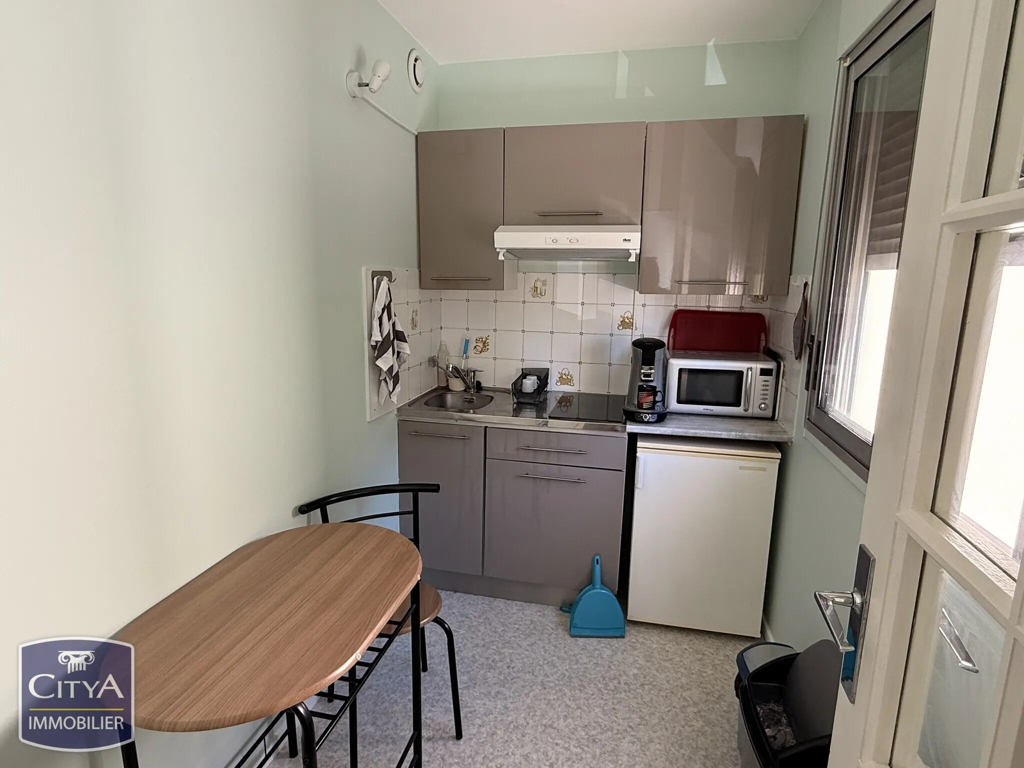 Photo 2 Appartement 1 pièce 28.5m²