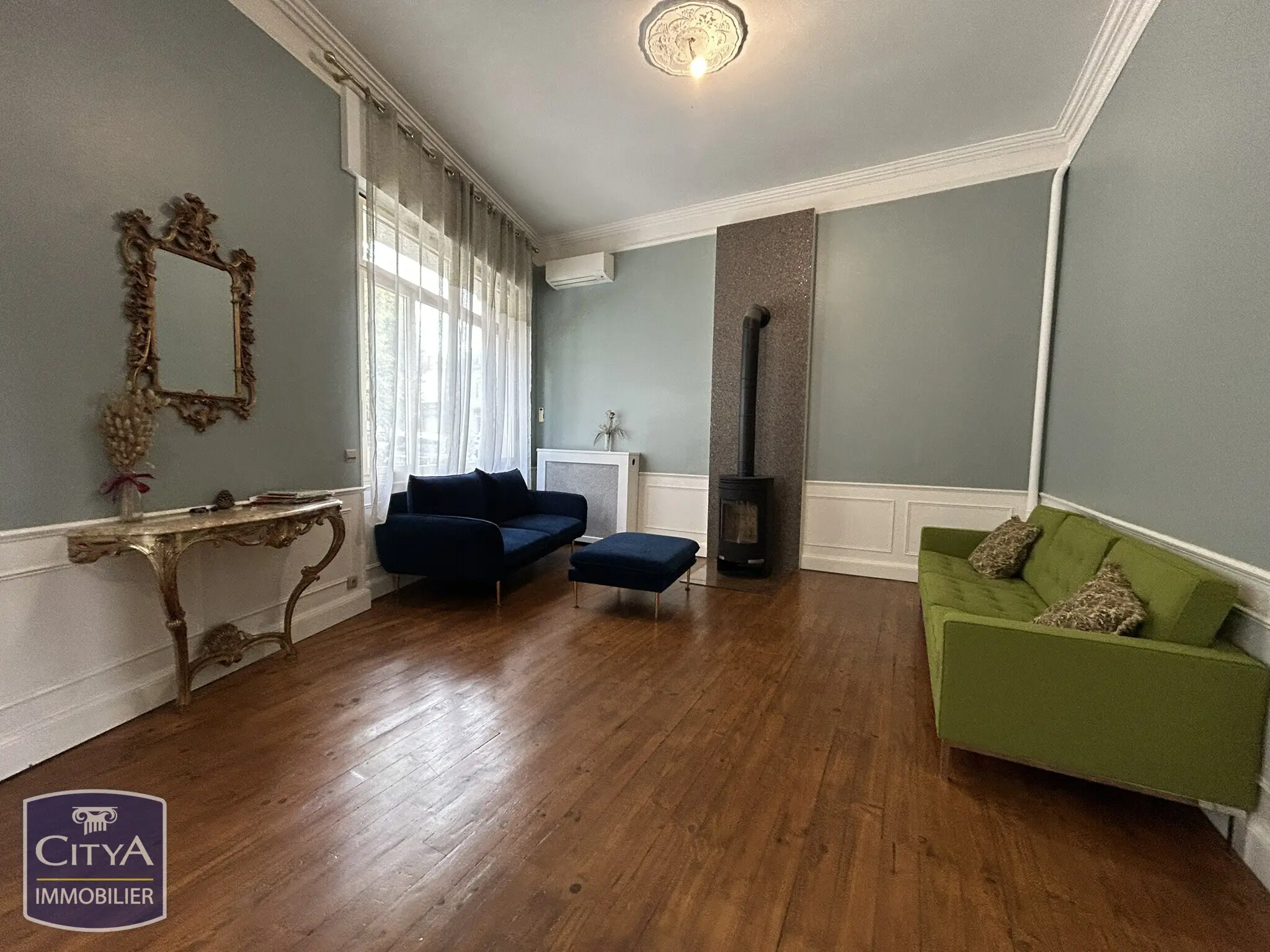 Photo 1 Maison 12 pièces 266m²