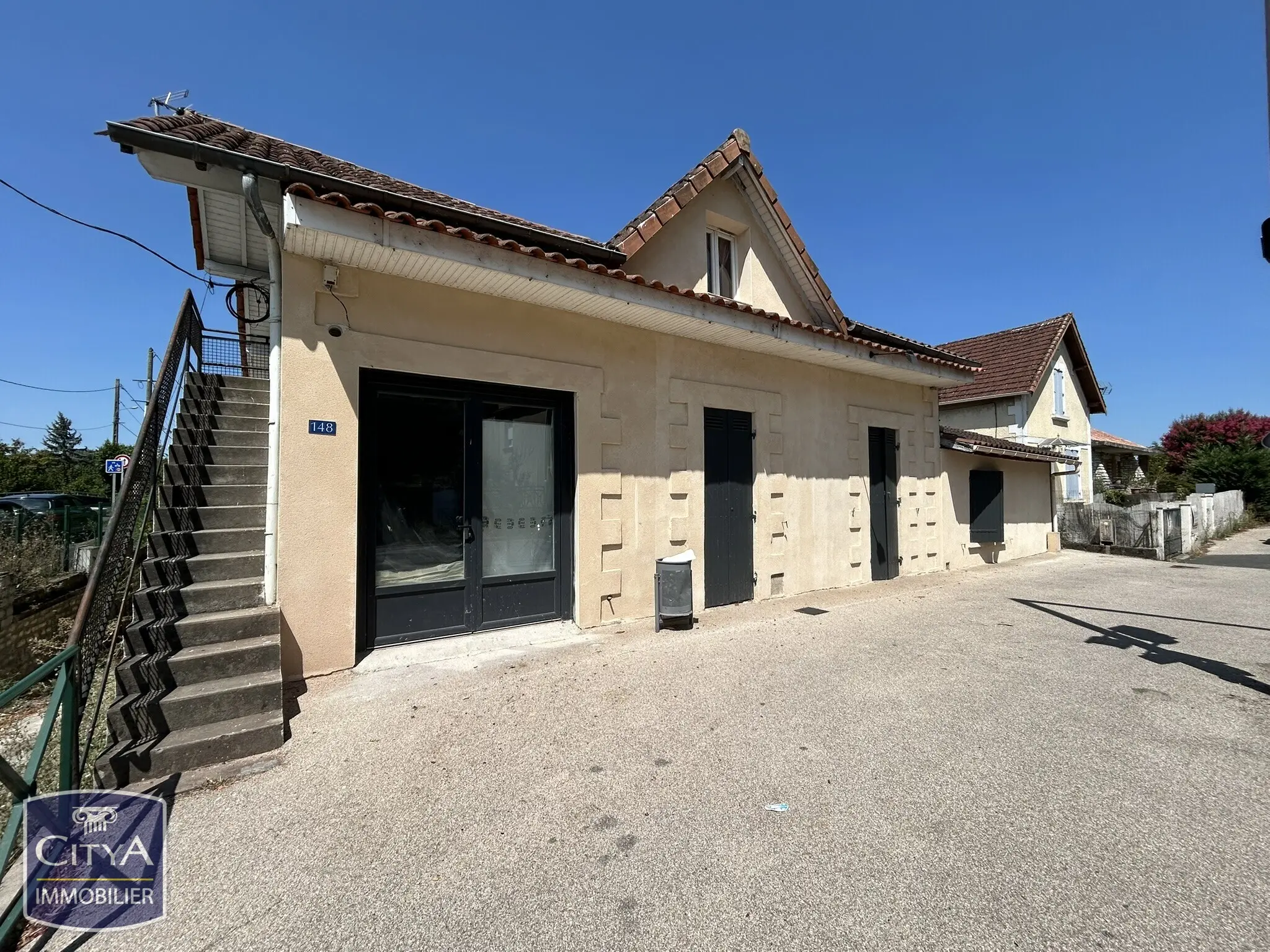 Photo 1 Immeuble 127.8m²