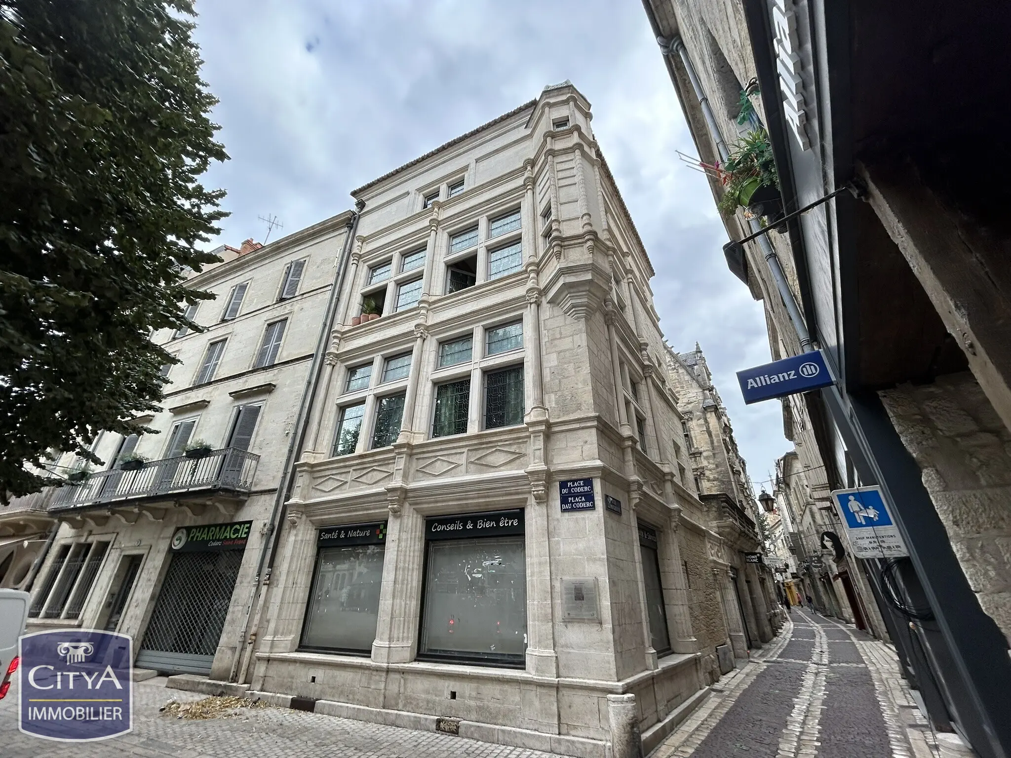 Photo 1 Immeuble 300m²