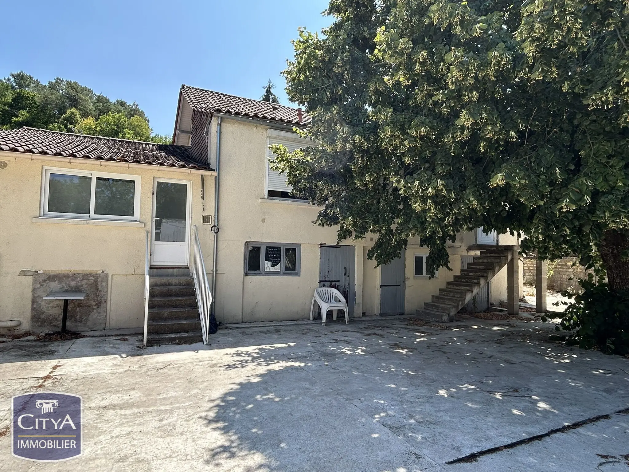 Photo 2 Immeuble 127.8m²