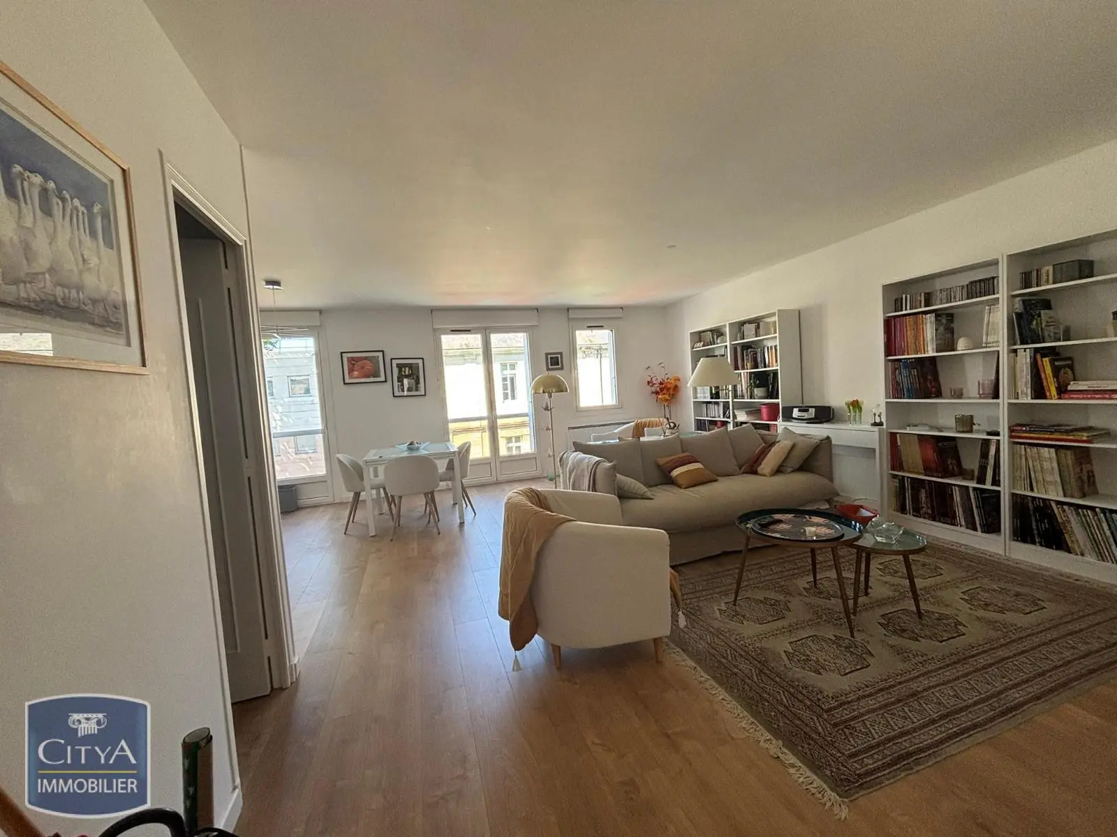 Photo 2 Appartement 3 pièces 77m²