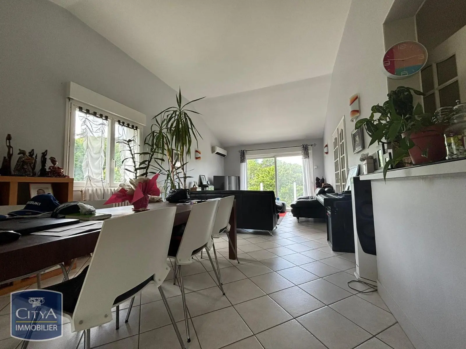 Photo 2 Maison 5 pièces 145m²