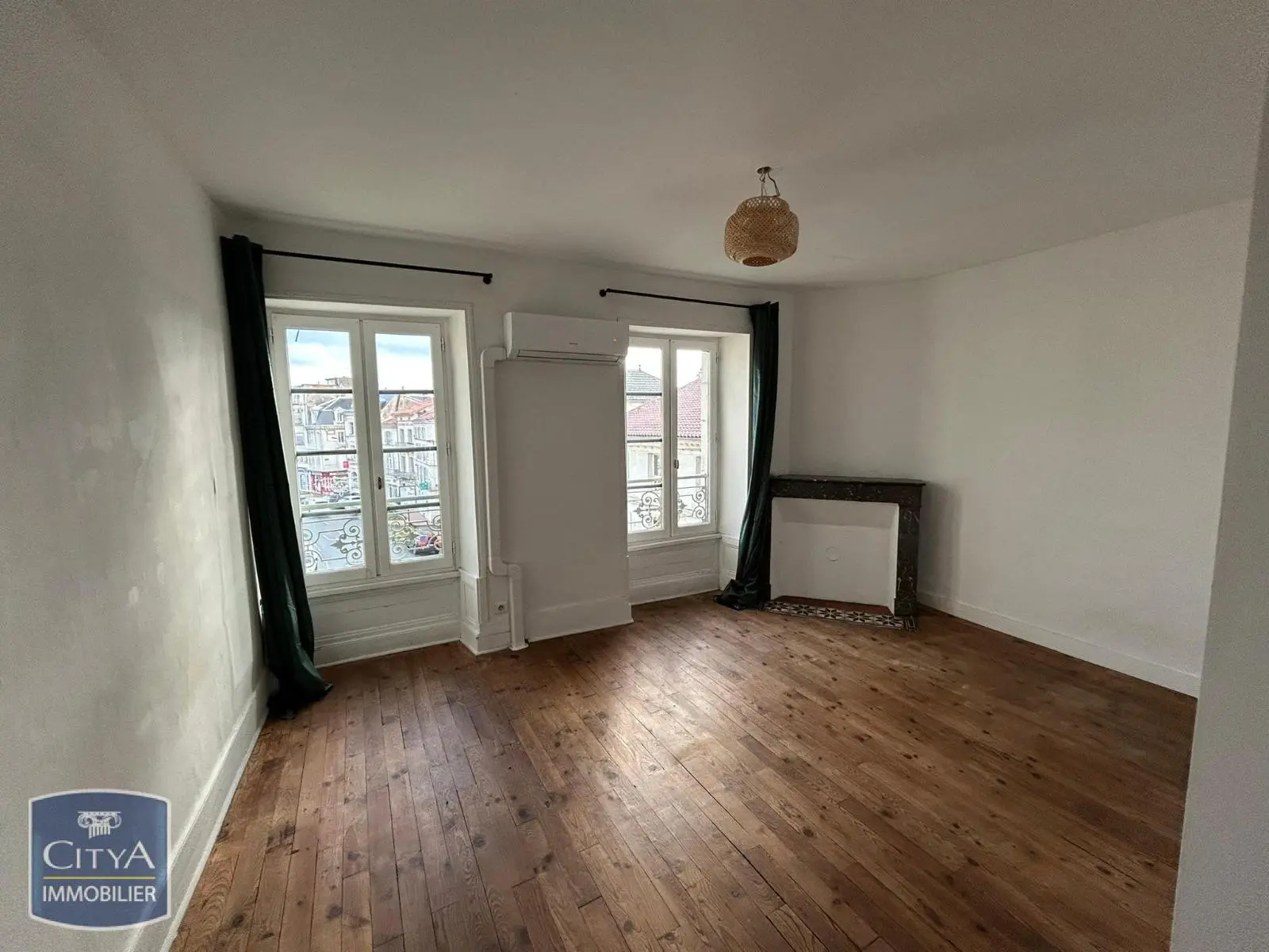Photo 3 Immeuble 256m²