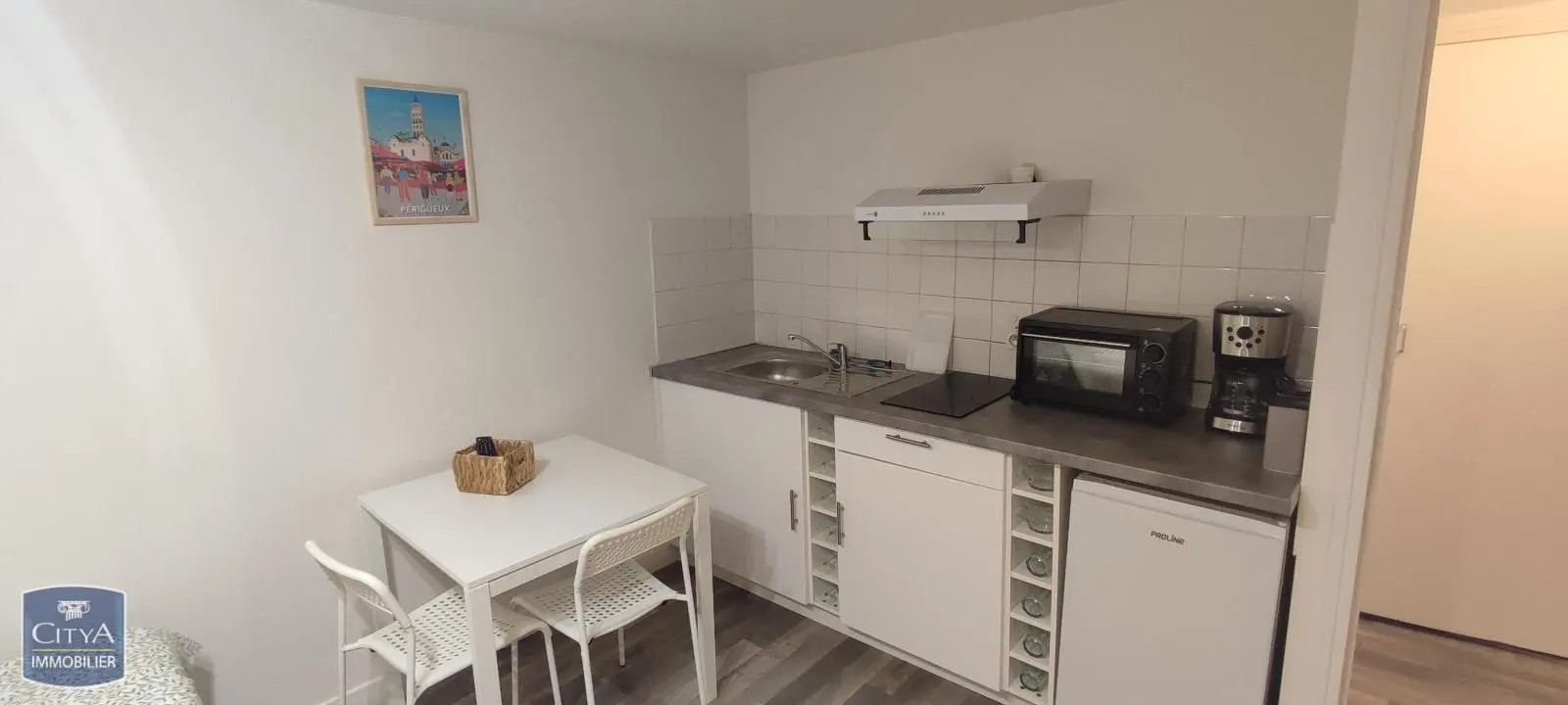 Photo 2 Appartement 1 pièce 17.85m²