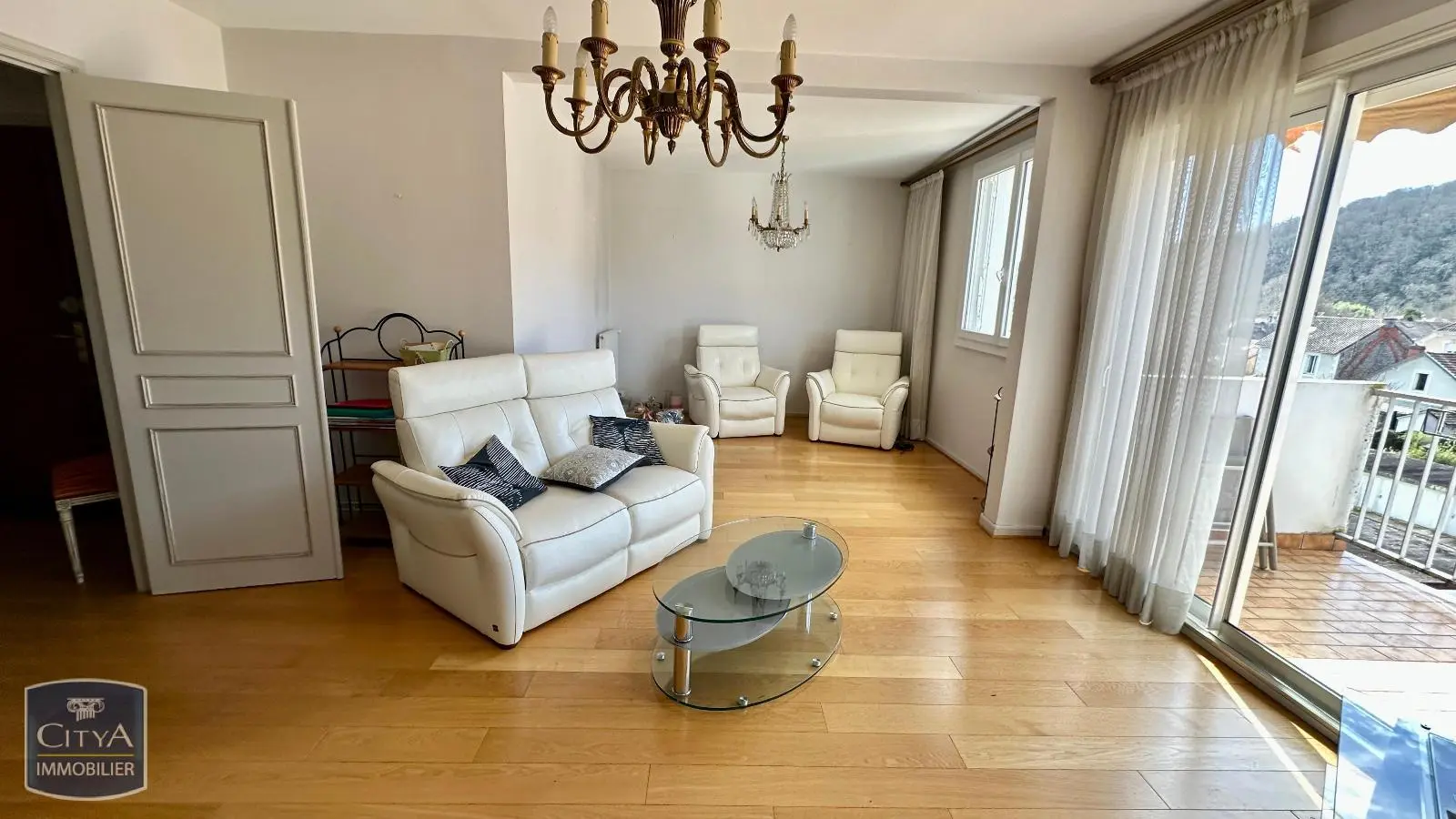 Photo 1 Appartement 5 pièces 97m²